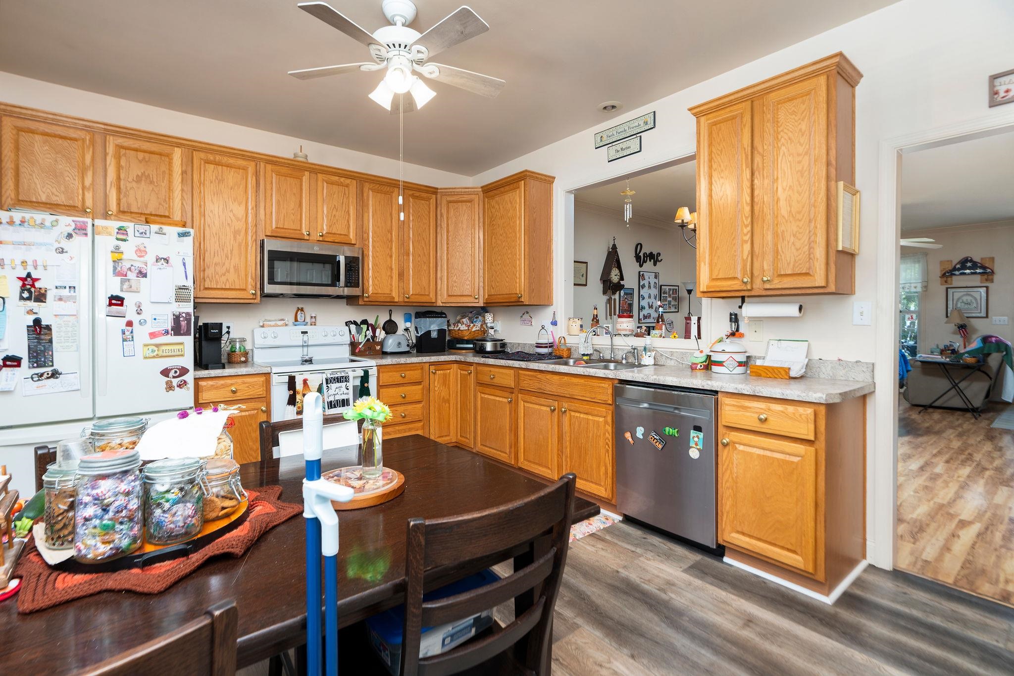 24 VILLA VIEW DR, STAUNTON, Virginia 24401, 3 Bedrooms Bedrooms, ,2 BathroomsBathrooms,Residential,24 VILLA VIEW DR,680411 MLS # 680411 24 VILLA VIEW DR, STAUNTON, Virginia 24401, 3 Bedrooms Bedrooms, ,2 BathroomsBathrooms,Residential,24 VILLA VIEW DR,680411 MLS # 680411
