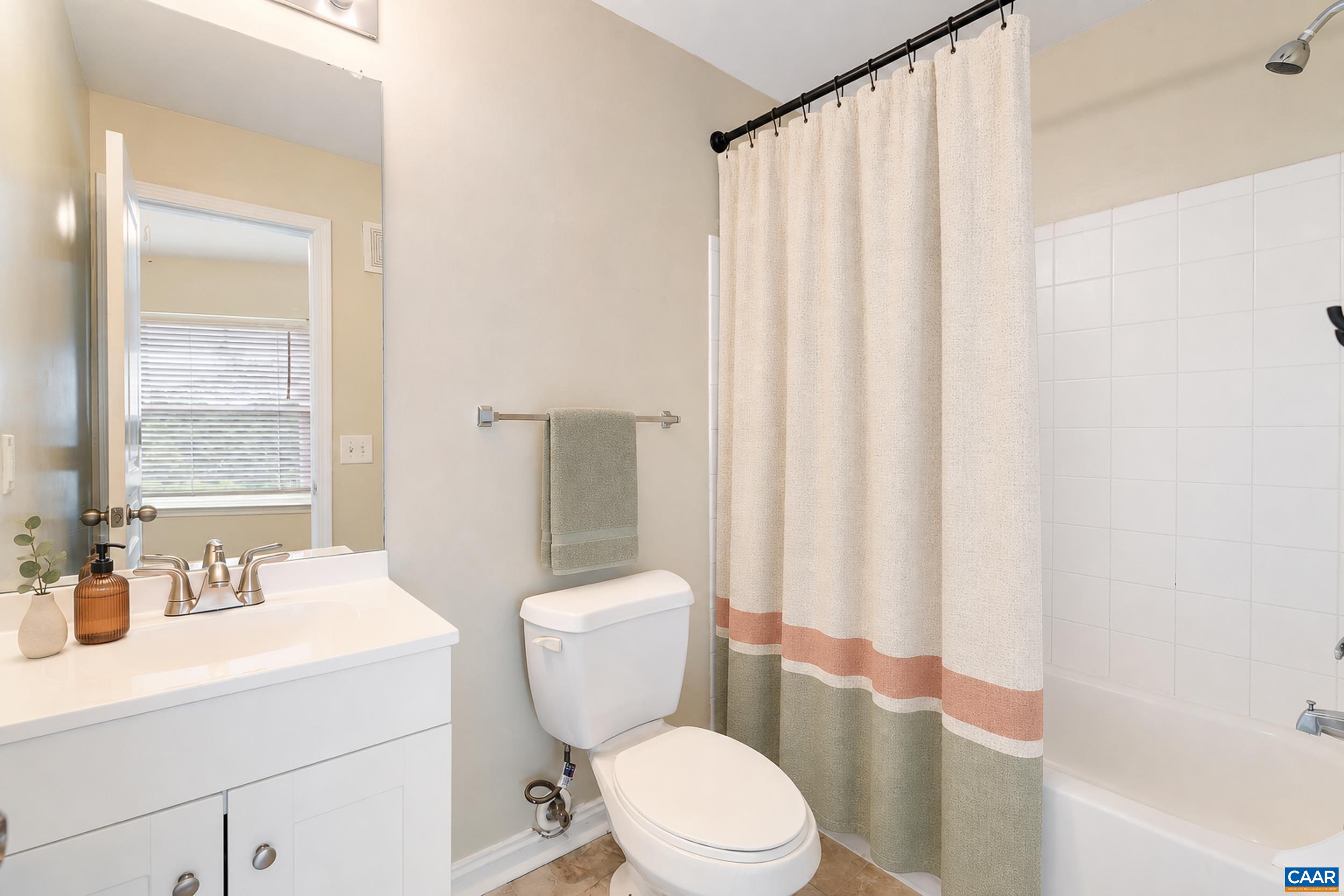 1855 CANDLEWOOD CT, CHARLOTTESVILLE, Virginia 22903, 2 Bedrooms Bedrooms, ,2 BathroomsBathrooms,Residential,Woodlands Candlewood Ct #201,1855 CANDLEWOOD CT,680416 MLS # 680416
