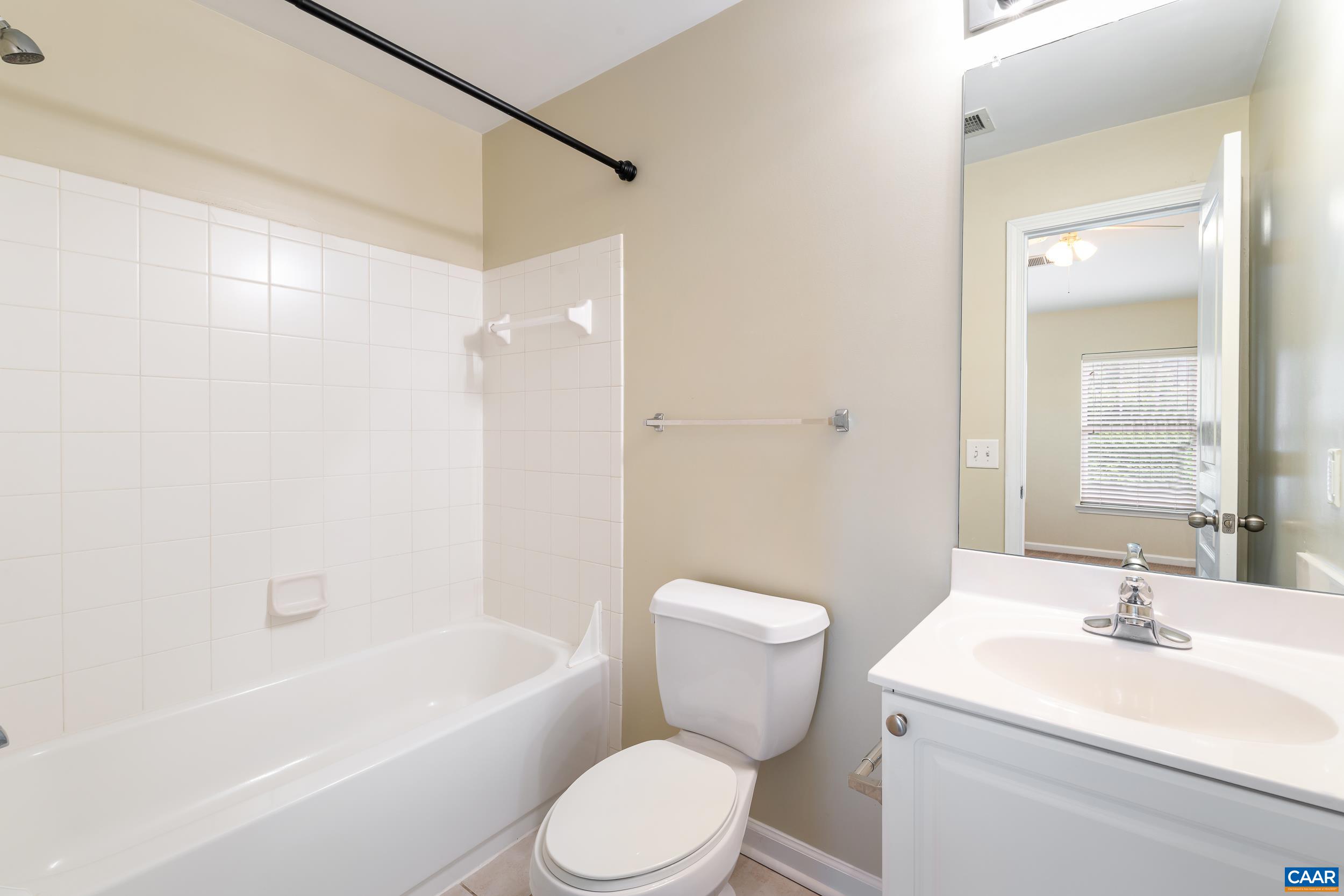1855 CANDLEWOOD CT, CHARLOTTESVILLE, Virginia 22903, 2 Bedrooms Bedrooms, ,2 BathroomsBathrooms,Residential,Woodlands Candlewood Ct #201,1855 CANDLEWOOD CT,680416 MLS # 680416