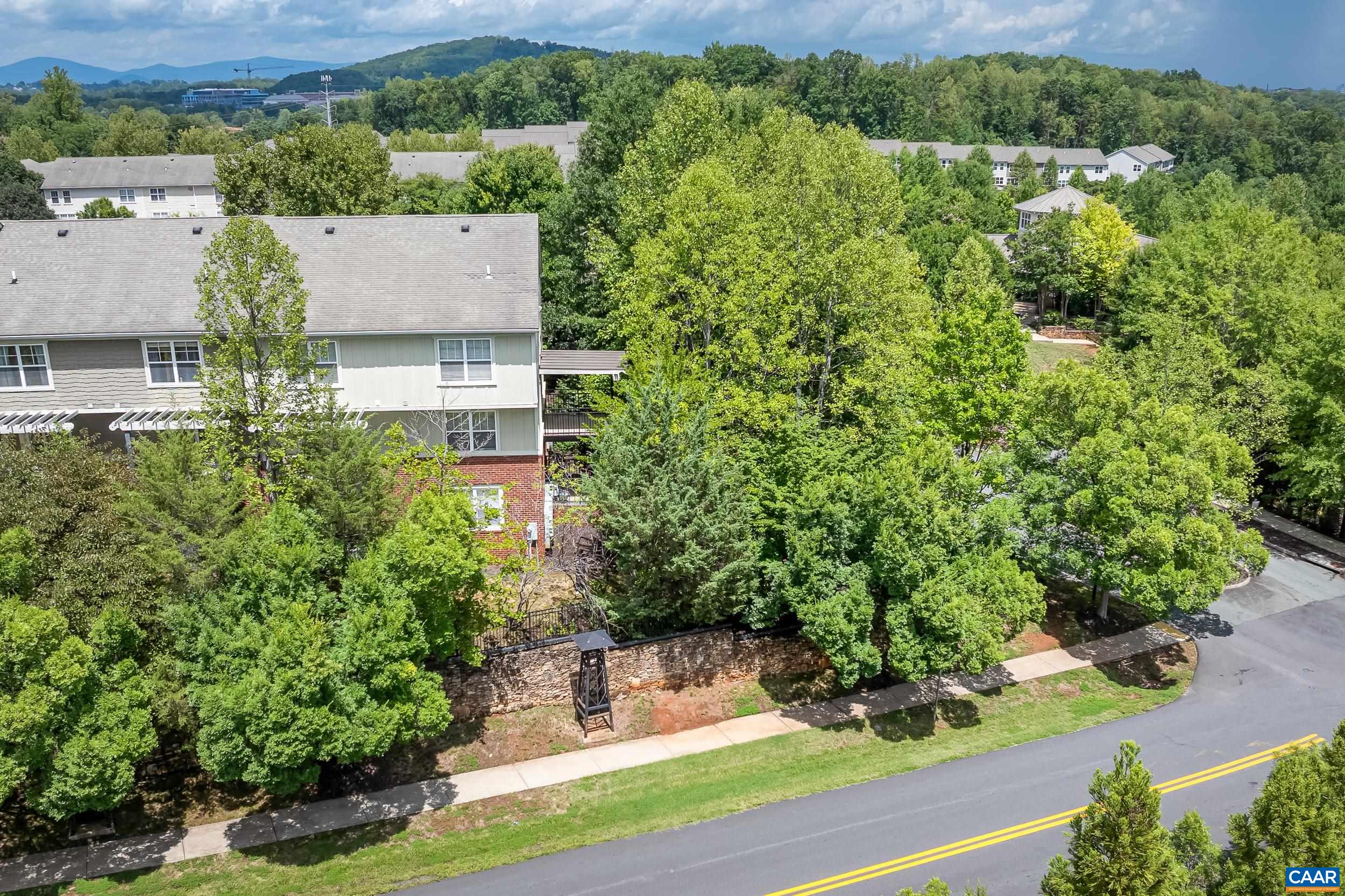 1855 CANDLEWOOD CT, CHARLOTTESVILLE, Virginia 22903, 2 Bedrooms Bedrooms, ,2 BathroomsBathrooms,Residential,Woodlands Candlewood Ct #201,1855 CANDLEWOOD CT,680416 MLS # 680416