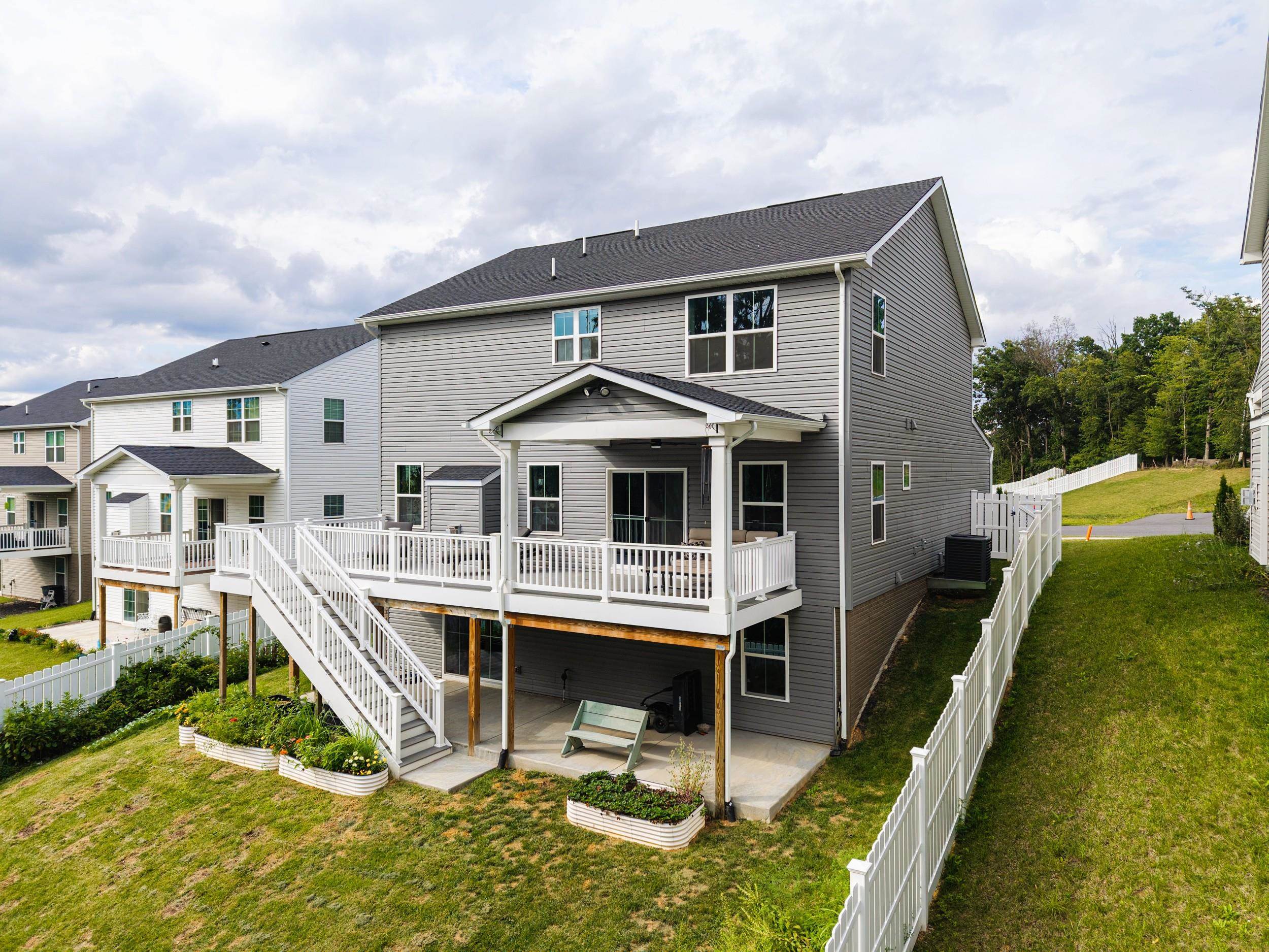 2785 RIDGE HAVEN DR, ROCKINGHAM, Virginia 22801, 5 Bedrooms Bedrooms, ,3 BathroomsBathrooms,Residential,2785 RIDGE HAVEN DR,680419 MLS # 680419 2785 RIDGE HAVEN DR, ROCKINGHAM, Virginia 22801, 5 Bedrooms Bedrooms, ,3 BathroomsBathrooms,Residential,2785 RIDGE HAVEN DR,680419 MLS # 680419