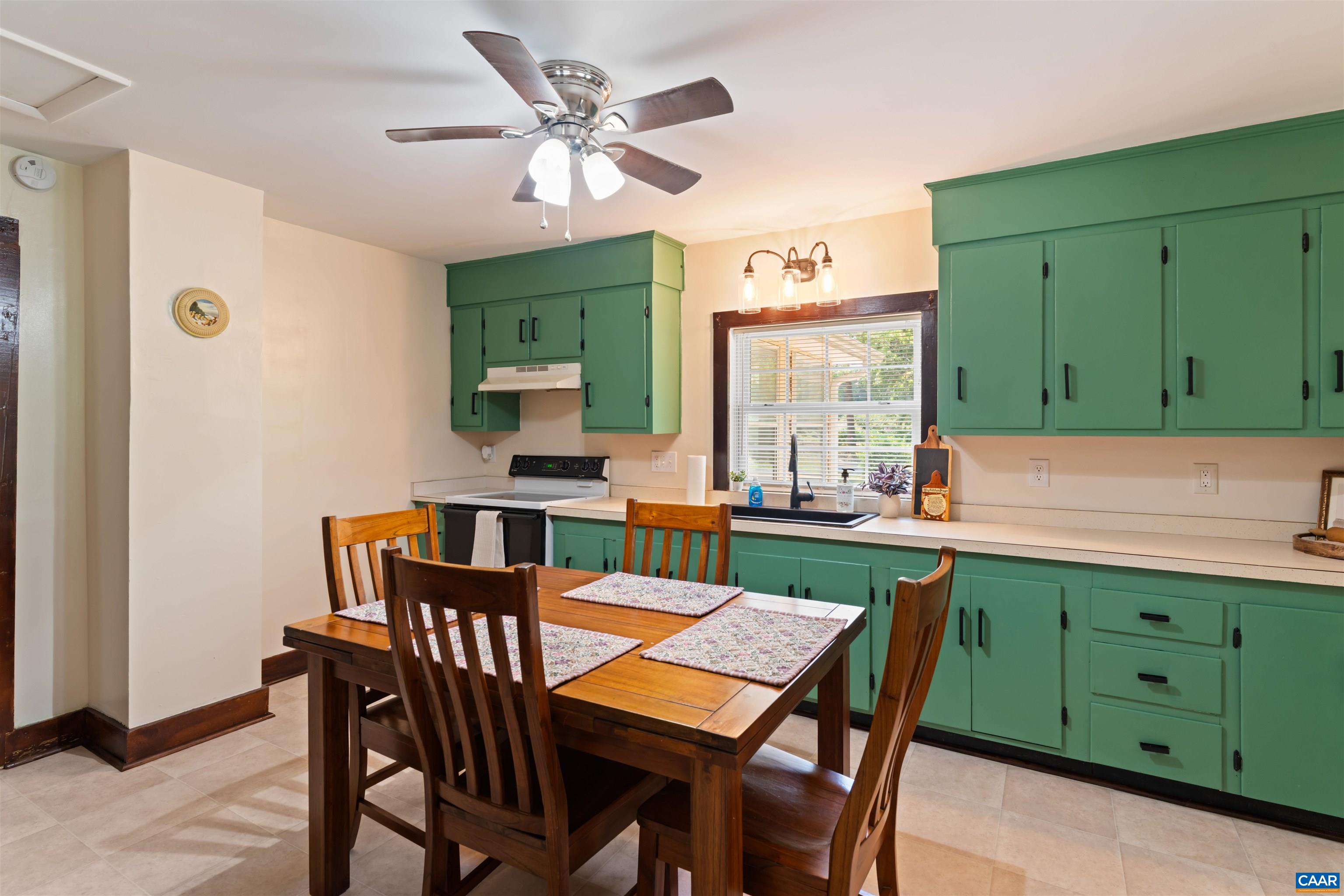4426 ROLLING RD, SCOTTSVILLE, Virginia 24590, 2 Bedrooms Bedrooms, ,1 BathroomBathrooms,Residential,4426 ROLLING RD,680420 MLS # 680420 4426 ROLLING RD, SCOTTSVILLE, Virginia 24590, 2 Bedrooms Bedrooms, ,1 BathroomBathrooms,Residential,4426 ROLLING RD,680420 MLS # 680420
