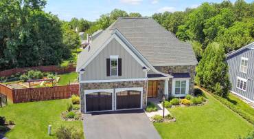 1410 HILLBROOK CT, CHARLOTTESVILLE, Virginia 22901, 5 Bedrooms Bedrooms, ,3 BathroomsBathrooms,Residential,1410 HILLBROOK CT,678172 MLS # 678172