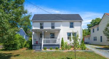 5602 THREE NOTCH'D RD, CROZET, Virginia 22932, 1 Bedroom Bedrooms, ,1 BathroomBathrooms,Residential,Crozet Charmer,5602 THREE NOTCH'D RD,678845 MLS # 678845