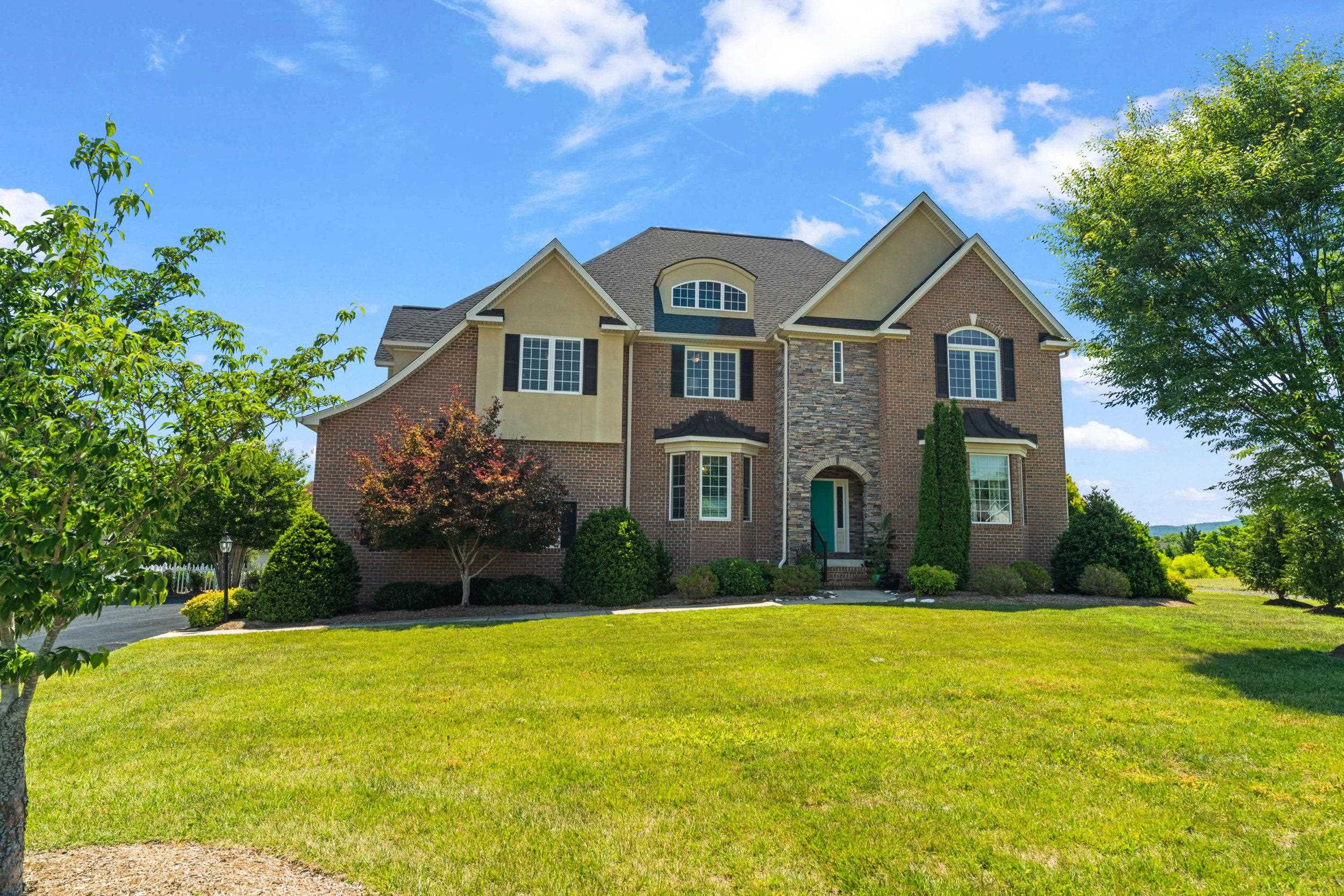 2420 VILLAGE DR, WAYNESBORO, Virginia 22980, 5 Bedrooms Bedrooms, ,4 BathroomsBathrooms,Residential,2420 VILLAGE DR,679899 MLS # 679899 2420 VILLAGE DR, WAYNESBORO, Virginia 22980, 5 Bedrooms Bedrooms, ,4 BathroomsBathrooms,Residential,2420 VILLAGE DR,679899 MLS # 679899