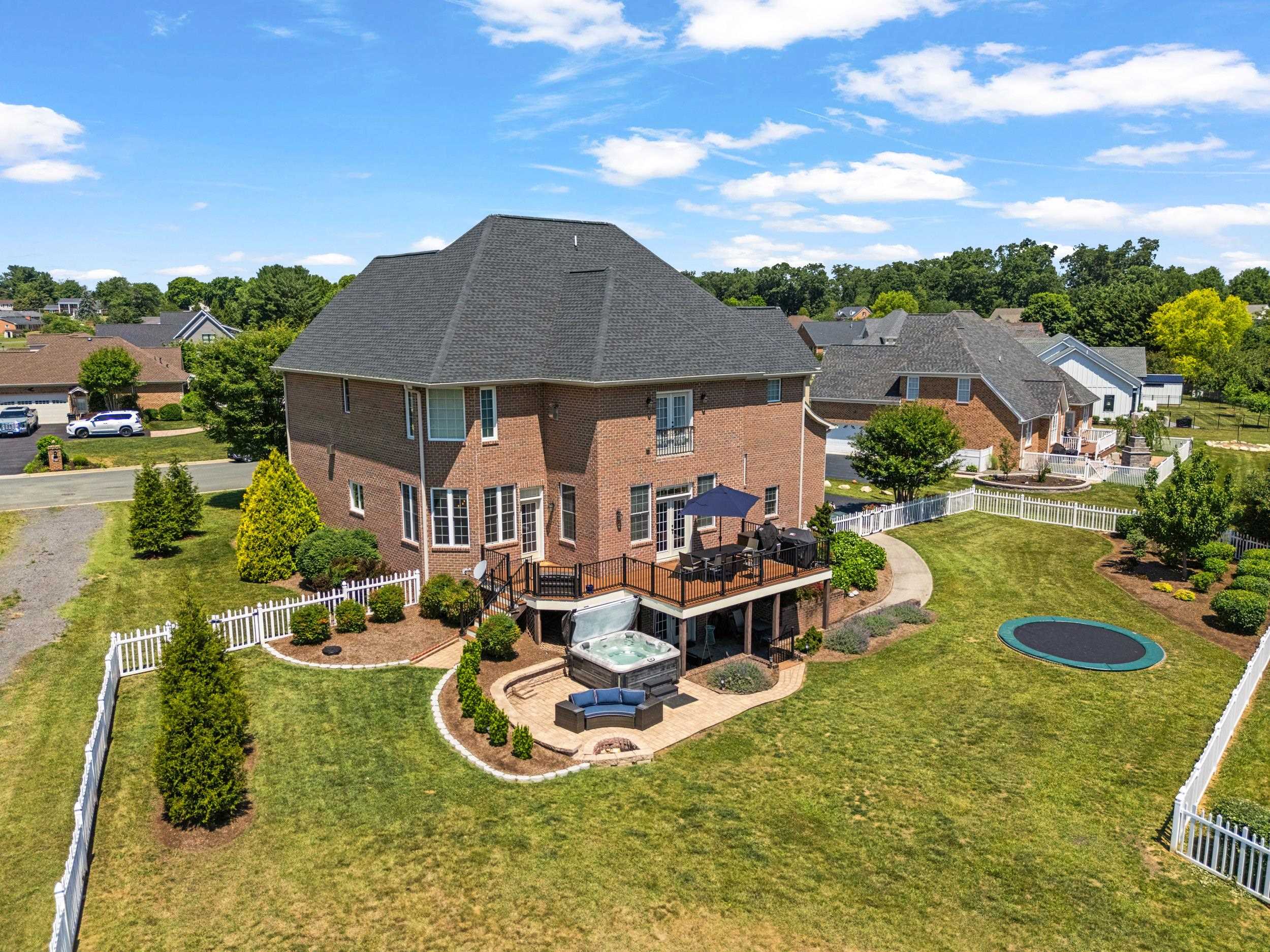 2420 VILLAGE DR, WAYNESBORO, Virginia 22980, 5 Bedrooms Bedrooms, ,4 BathroomsBathrooms,Residential,2420 VILLAGE DR,679899 MLS # 679899 2420 VILLAGE DR, WAYNESBORO, Virginia 22980, 5 Bedrooms Bedrooms, ,4 BathroomsBathrooms,Residential,2420 VILLAGE DR,679899 MLS # 679899