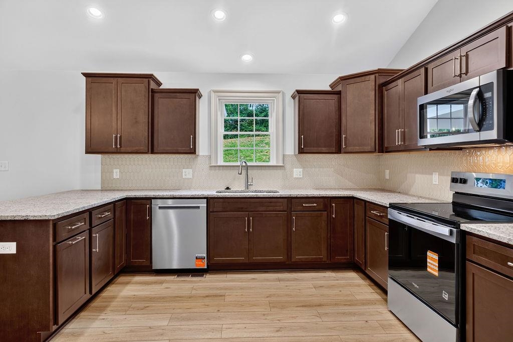 206 LANGLEY DR, WAYNESBORO, Virginia 22980, 3 Bedrooms Bedrooms, ,2 BathroomsBathrooms,Residential,Eliza,206 LANGLEY DR,680429 MLS # 680429 206 LANGLEY DR, WAYNESBORO, Virginia 22980, 3 Bedrooms Bedrooms, ,2 BathroomsBathrooms,Residential,Eliza,206 LANGLEY DR,680429 MLS # 680429