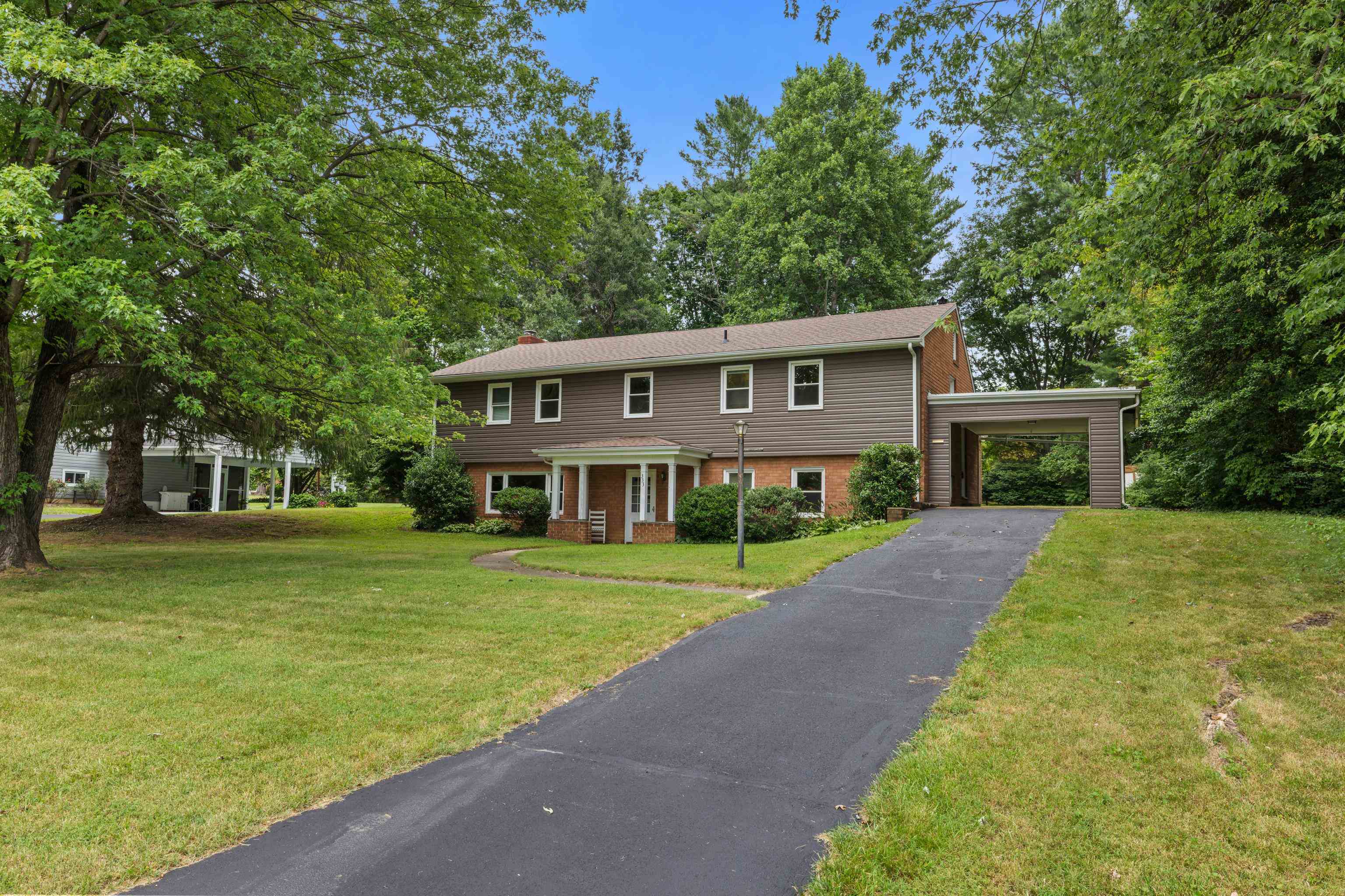 333 SHORE RD, WAYNESBORO, Virginia 22980, 5 Bedrooms Bedrooms, ,2 BathroomsBathrooms,Residential,333 SHORE RD,680431 MLS # 680431