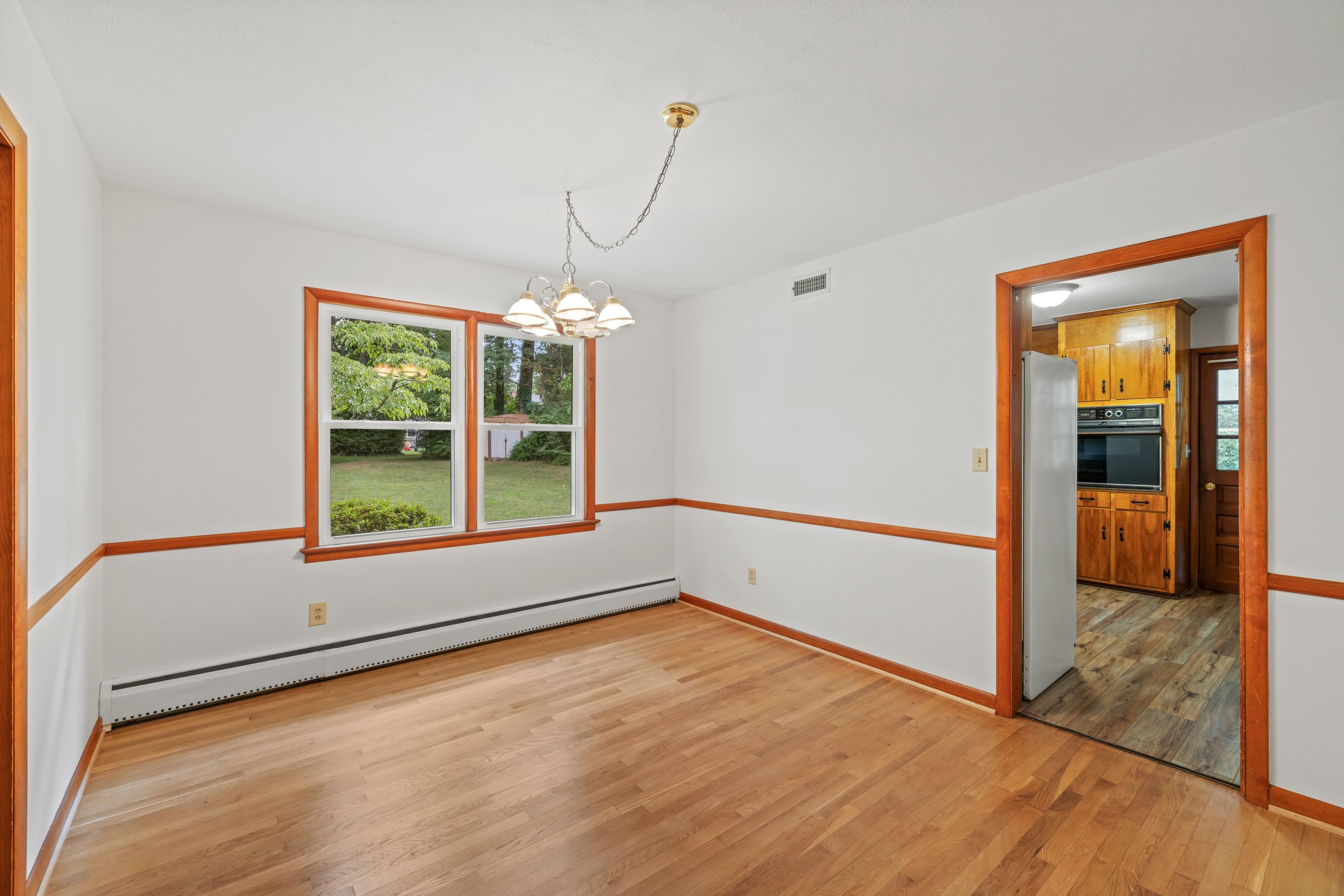 333 SHORE RD, WAYNESBORO, Virginia 22980, 5 Bedrooms Bedrooms, ,2 BathroomsBathrooms,Residential,333 SHORE RD,680431 MLS # 680431