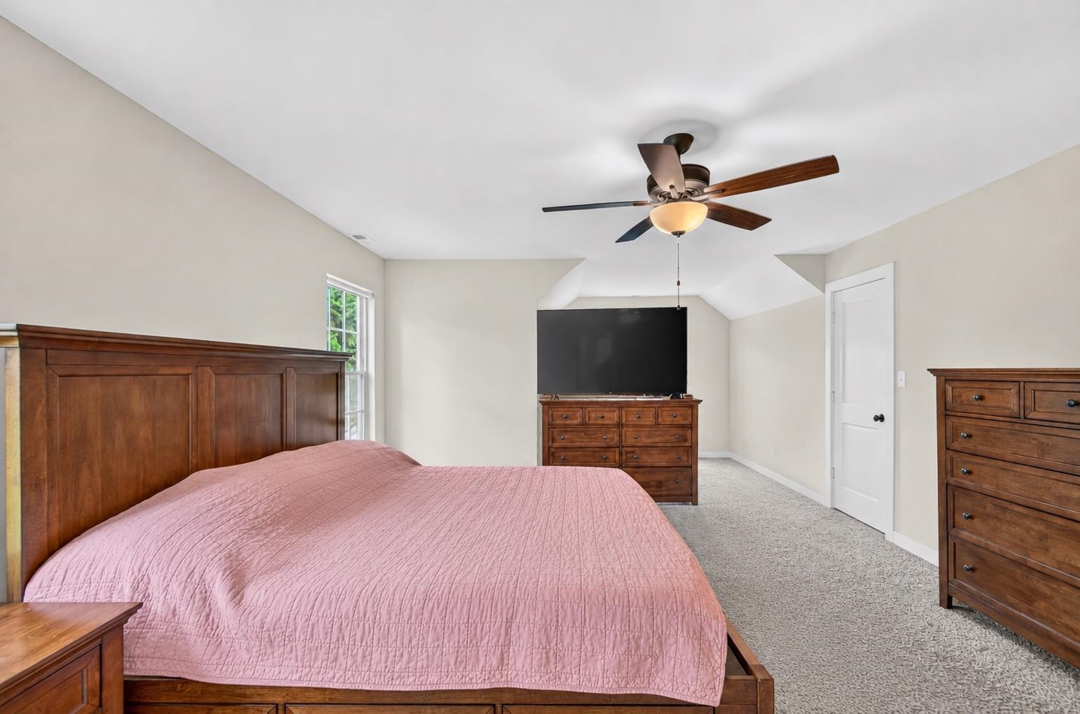 399 RYAN LN, GORDONSVILLE, Virginia 22942, 4 Bedrooms Bedrooms, ,2 BathroomsBathrooms,Residential,399 RYAN LN,680436 MLS # 680436 399 RYAN LN, GORDONSVILLE, Virginia 22942, 4 Bedrooms Bedrooms, ,2 BathroomsBathrooms,Residential,399 RYAN LN,680436 MLS # 680436