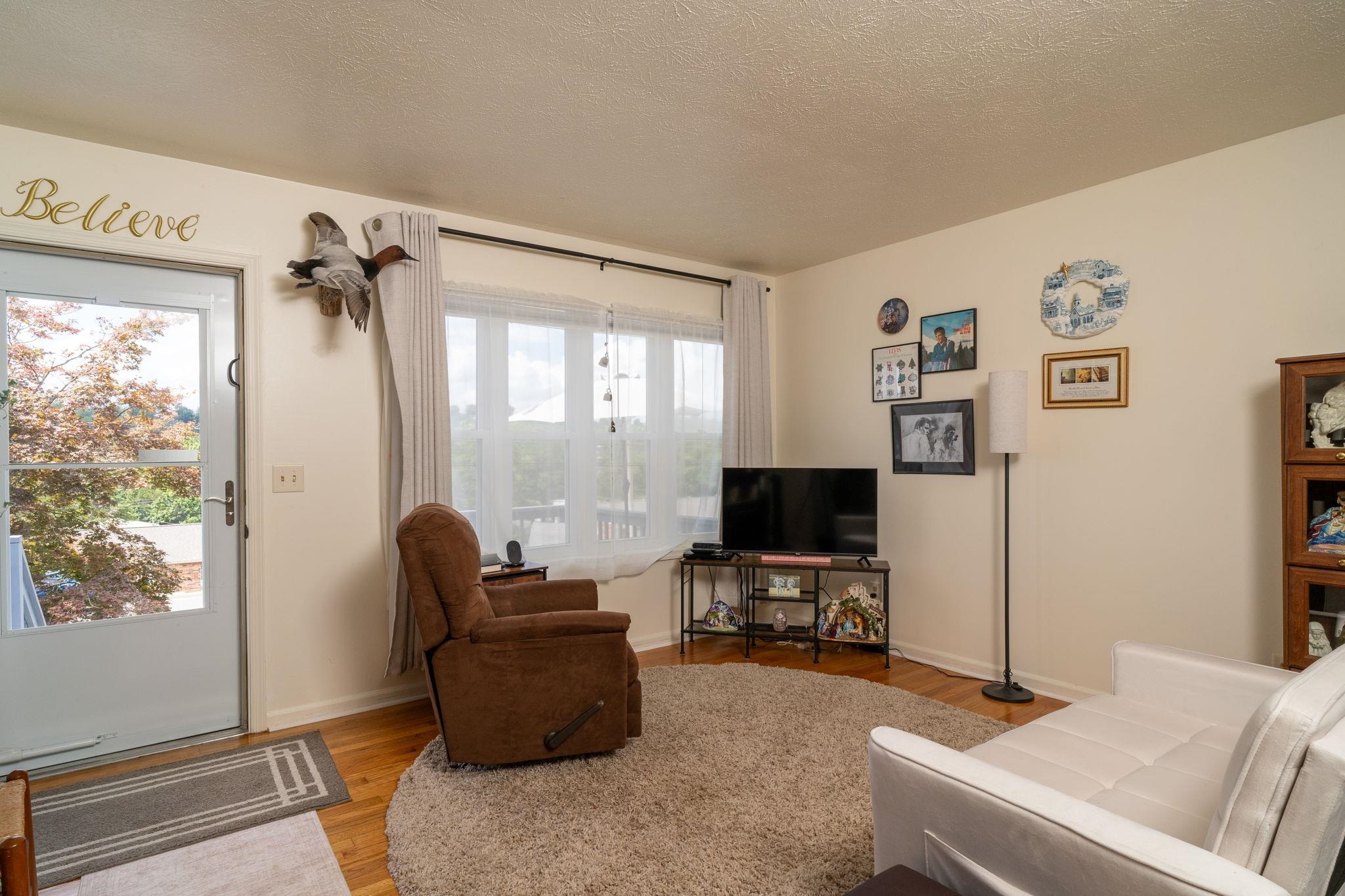 360 ROCKINGHAM DR, HARRISONBURG, Virginia 22802, 4 Bedrooms Bedrooms, ,2 BathroomsBathrooms,Residential, 360 ROCKINGHAM DR, HARRISONBURG, Virginia 22802, 4 Bedrooms Bedrooms, ,2 BathroomsBathrooms,Residential,