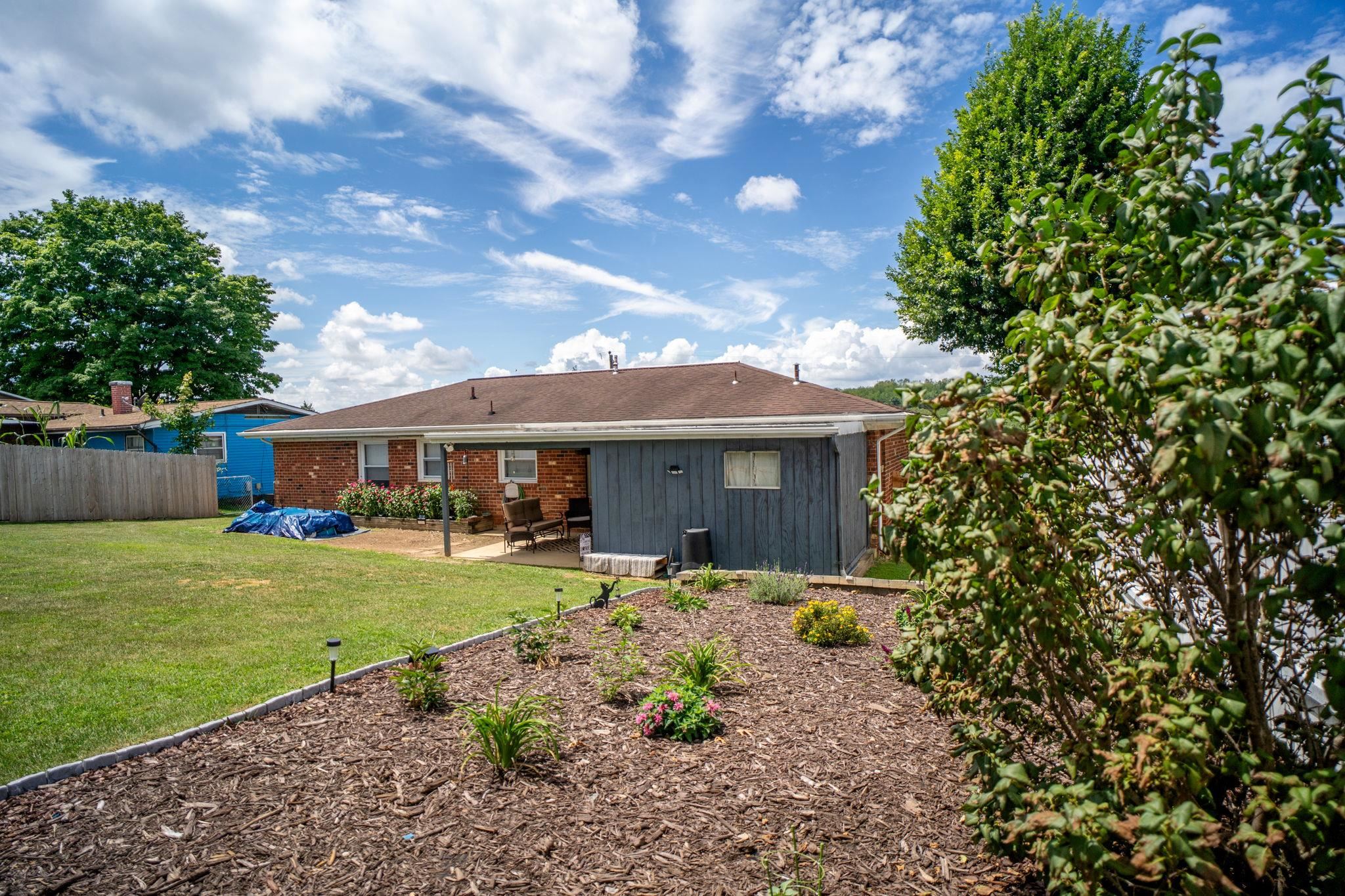 360 ROCKINGHAM DR, HARRISONBURG, Virginia 22802, 4 Bedrooms Bedrooms, ,2 BathroomsBathrooms,Residential, 360 ROCKINGHAM DR, HARRISONBURG, Virginia 22802, 4 Bedrooms Bedrooms, ,2 BathroomsBathrooms,Residential,