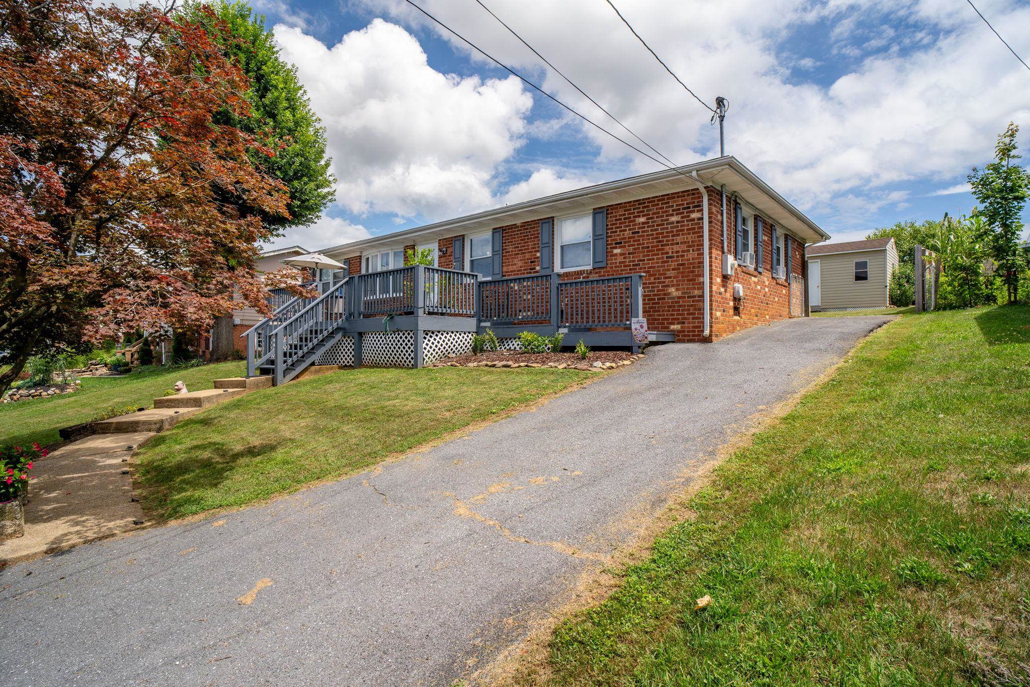 360 ROCKINGHAM DR, HARRISONBURG, Virginia 22802, 4 Bedrooms Bedrooms, ,2 BathroomsBathrooms,Residential, 360 ROCKINGHAM DR, HARRISONBURG, Virginia 22802, 4 Bedrooms Bedrooms, ,2 BathroomsBathrooms,Residential,