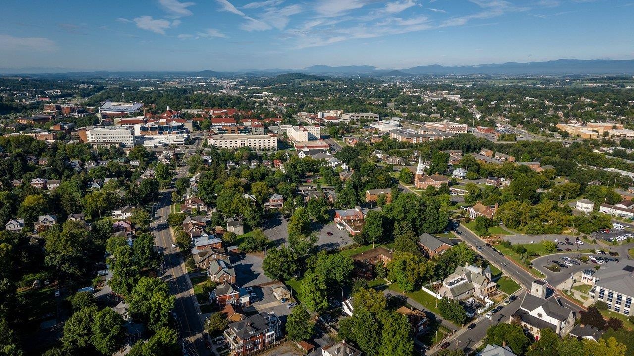 506 S FEDERAL ST, HARRISONBURG, Virginia 22801, ,Land,To be subdivided and subject to city's approval.,506 S FEDERAL ST,680443 MLS # 680443 506 S FEDERAL ST, HARRISONBURG, Virginia 22801, ,Land,To be subdivided and subject to city's approval.,506 S FEDERAL ST,680443 MLS # 680443