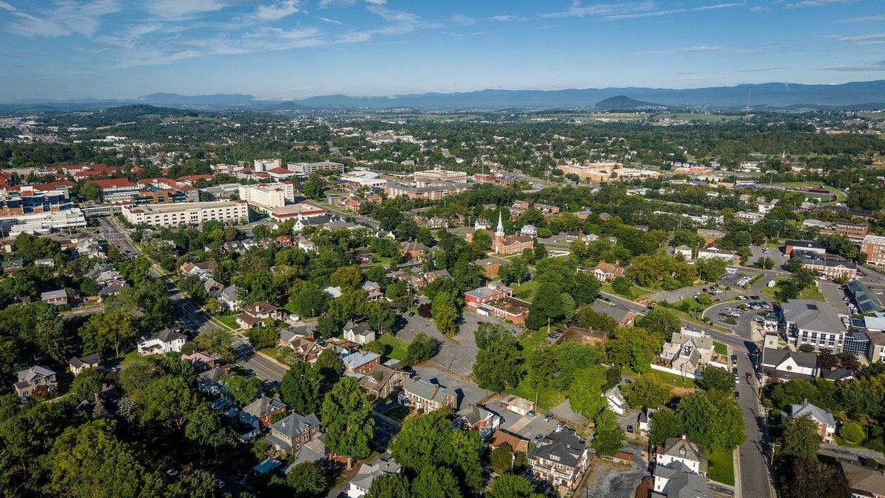 506 S FEDERAL ST, HARRISONBURG, Virginia 22801, ,Land,To be subdivided and subject to city's approval.,506 S FEDERAL ST,680443 MLS # 680443 506 S FEDERAL ST, HARRISONBURG, Virginia 22801, ,Land,To be subdivided and subject to city's approval.,506 S FEDERAL ST,680443 MLS # 680443