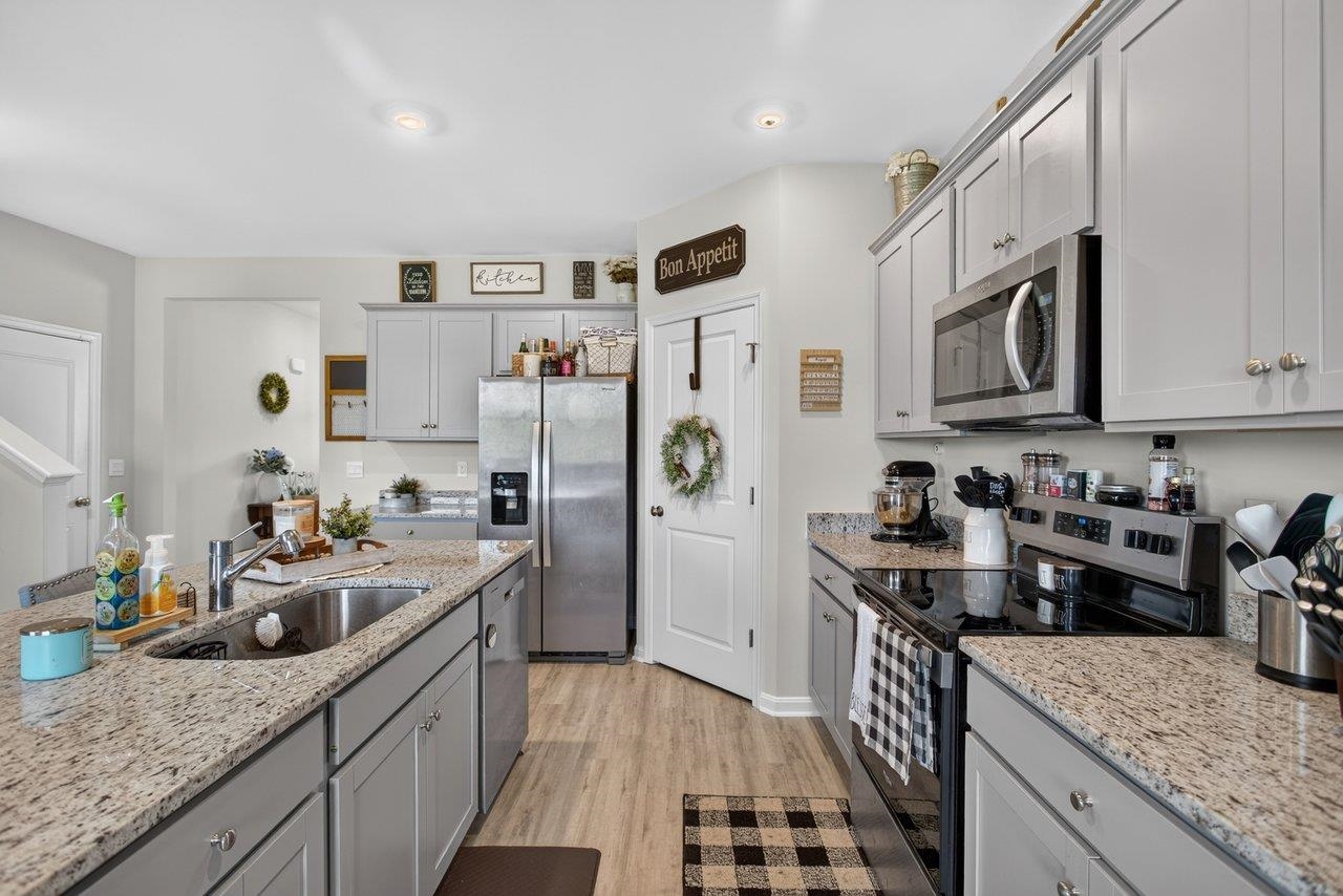 115 WATERFRONT DR, RAPHINE, Virginia 24472, 5 Bedrooms Bedrooms, ,3 BathroomsBathrooms,Residential,115 WATERFRONT DR,680444 MLS # 680444 115 WATERFRONT DR, RAPHINE, Virginia 24472, 5 Bedrooms Bedrooms, ,3 BathroomsBathrooms,Residential,115 WATERFRONT DR,680444 MLS # 680444