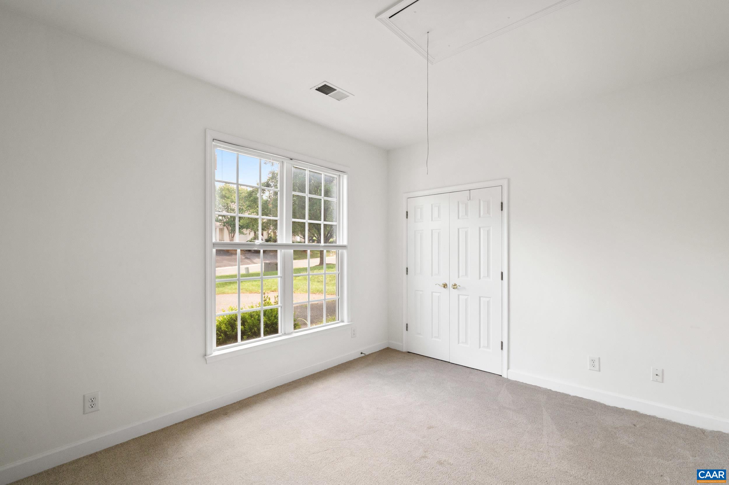 2320 RAVENSWOOD CT, CHARLOTTESVILLE, Virginia 22911, 2 Bedrooms Bedrooms, ,2 BathroomsBathrooms,Residential,2320 RAVENSWOOD CT,680446 MLS # 680446
