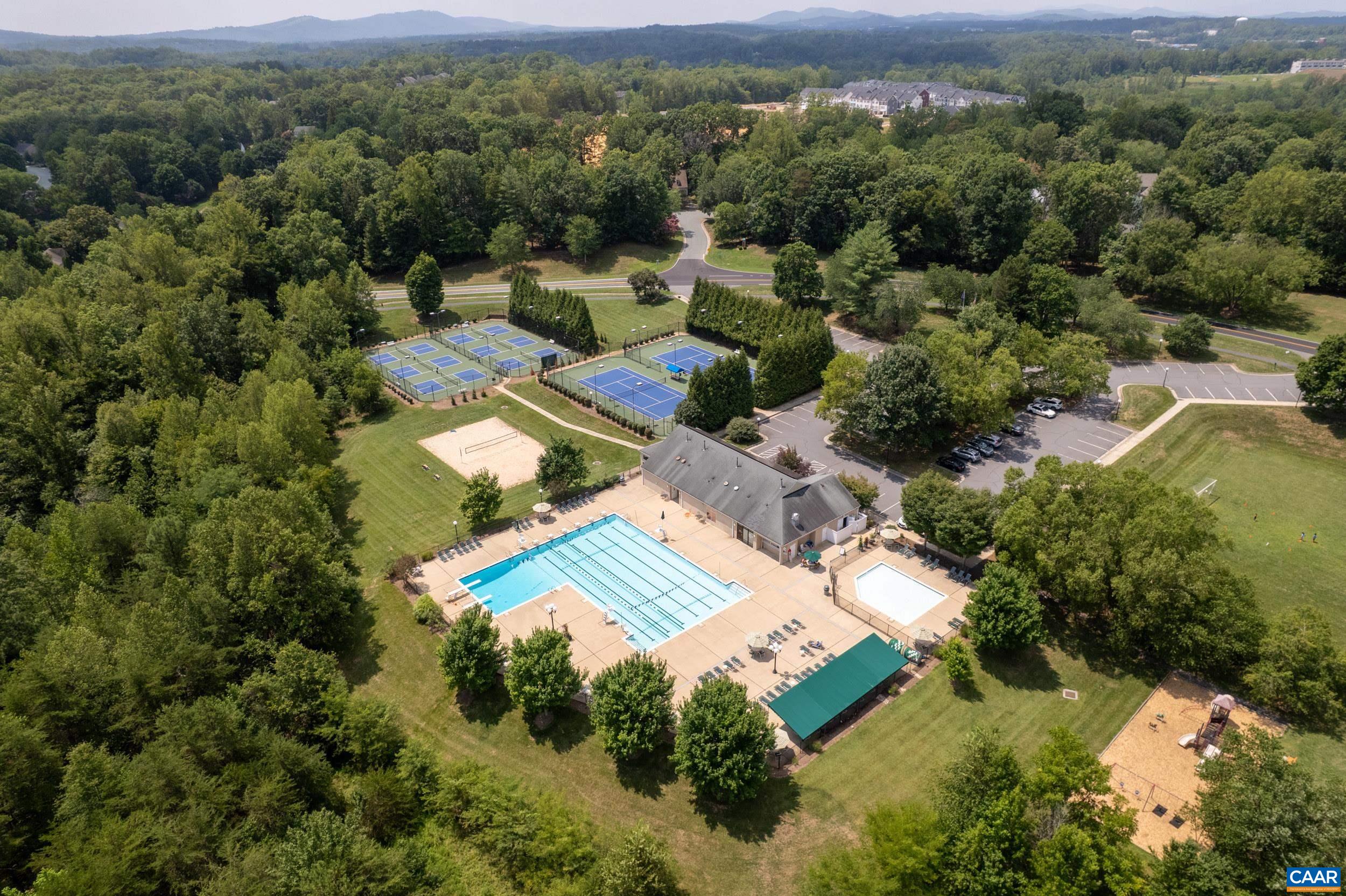 2320 RAVENSWOOD CT, CHARLOTTESVILLE, Virginia 22911, 2 Bedrooms Bedrooms, ,2 BathroomsBathrooms,Residential,2320 RAVENSWOOD CT,680446 MLS # 680446