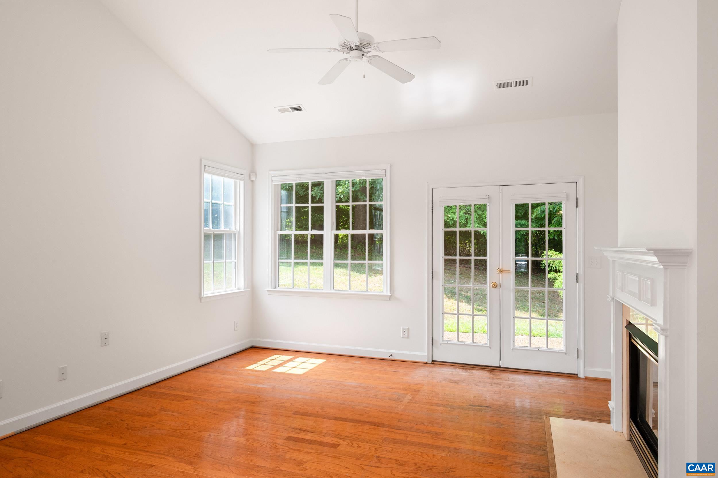 2320 RAVENSWOOD CT, CHARLOTTESVILLE, Virginia 22911, 2 Bedrooms Bedrooms, ,2 BathroomsBathrooms,Residential,2320 RAVENSWOOD CT,680446 MLS # 680446
