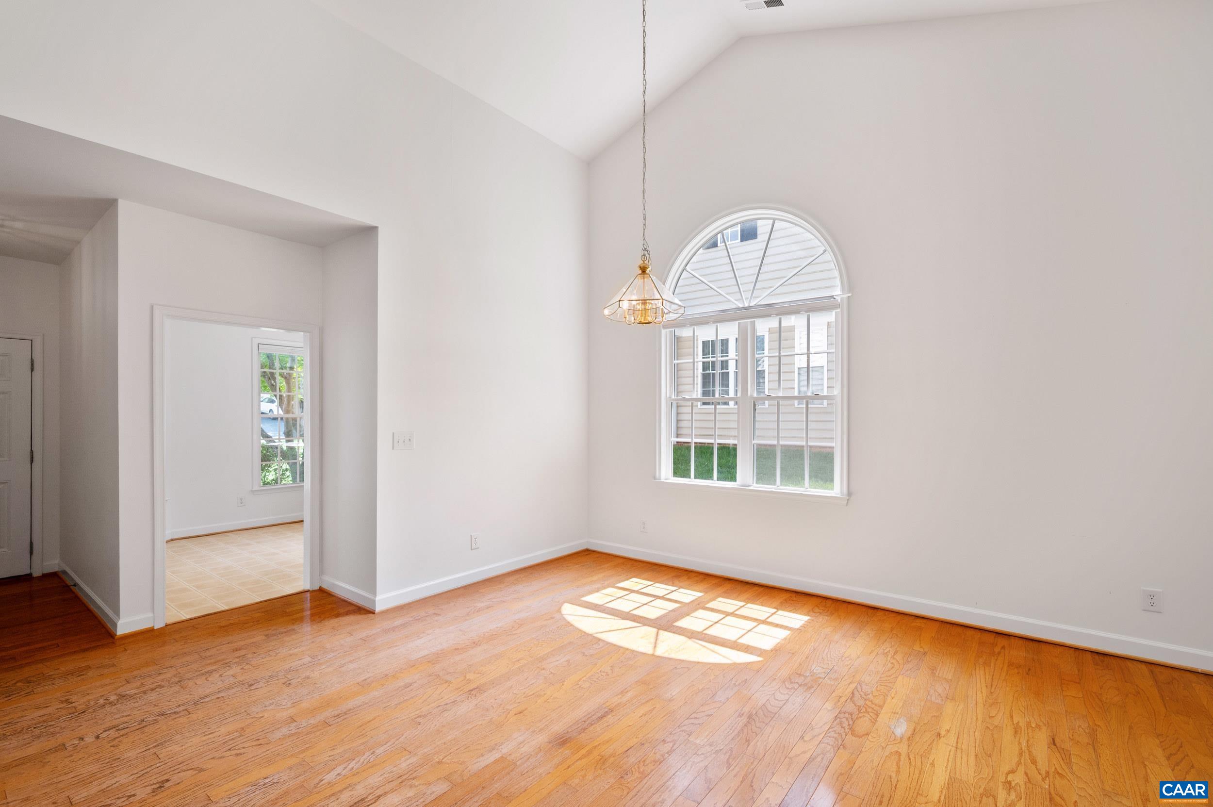 2320 RAVENSWOOD CT, CHARLOTTESVILLE, Virginia 22911, 2 Bedrooms Bedrooms, ,2 BathroomsBathrooms,Residential,2320 RAVENSWOOD CT,680446 MLS # 680446