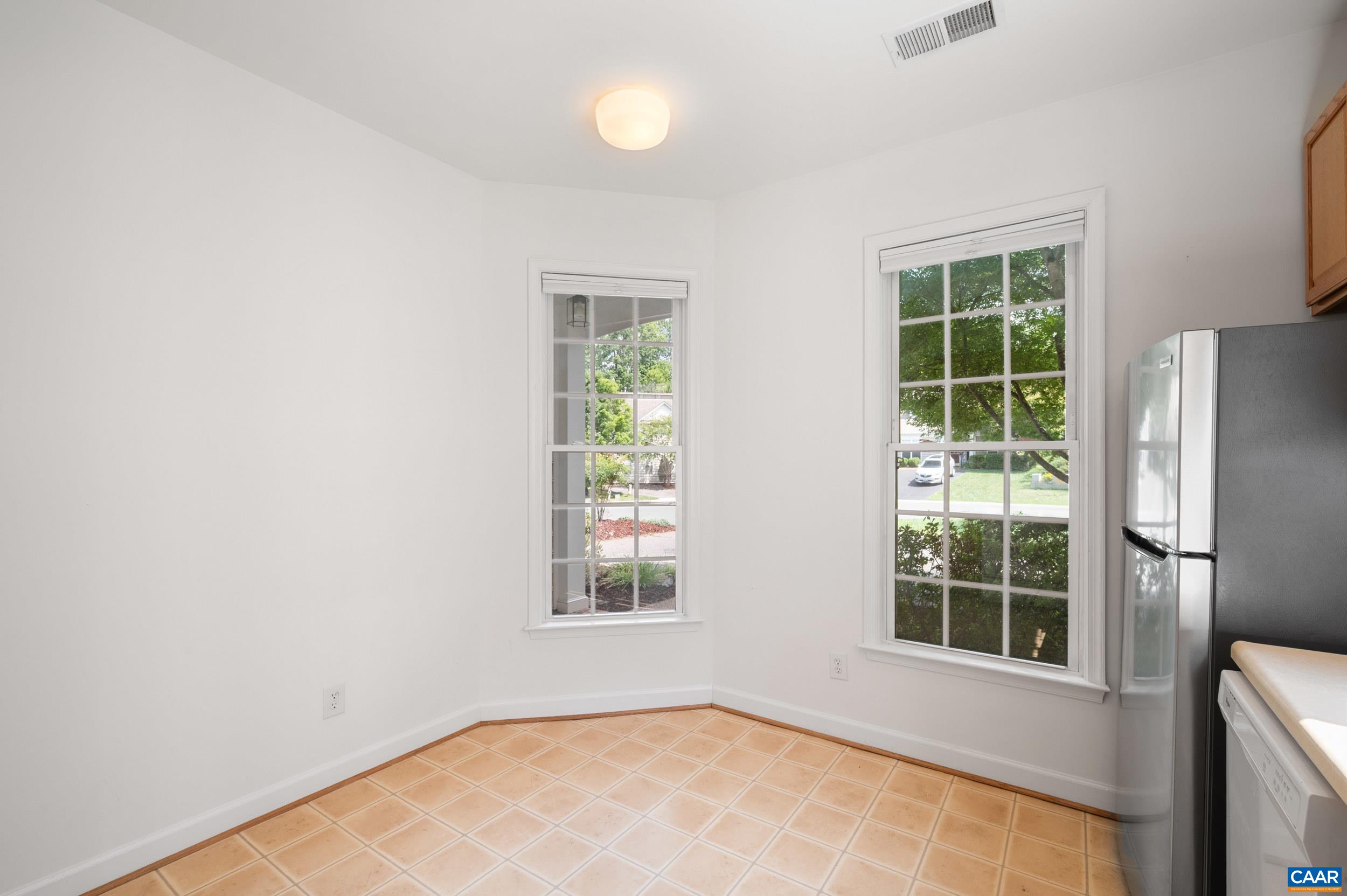 2320 RAVENSWOOD CT, CHARLOTTESVILLE, Virginia 22911, 2 Bedrooms Bedrooms, ,2 BathroomsBathrooms,Residential,2320 RAVENSWOOD CT,680446 MLS # 680446