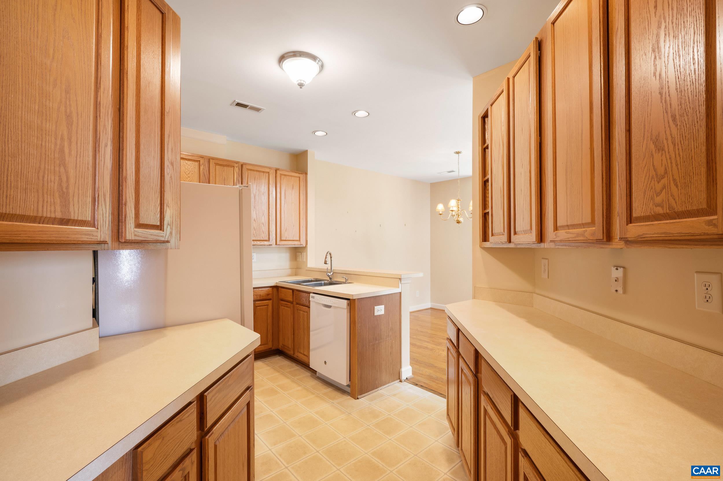 2318 RAVENSWOOD CT, CHARLOTTESVILLE, Virginia 22911, 3 Bedrooms Bedrooms, ,2 BathroomsBathrooms,Residential,2318 RAVENSWOOD CT,680447 MLS # 680447 2318 RAVENSWOOD CT, CHARLOTTESVILLE, Virginia 22911, 3 Bedrooms Bedrooms, ,2 BathroomsBathrooms,Residential,2318 RAVENSWOOD CT,680447 MLS # 680447