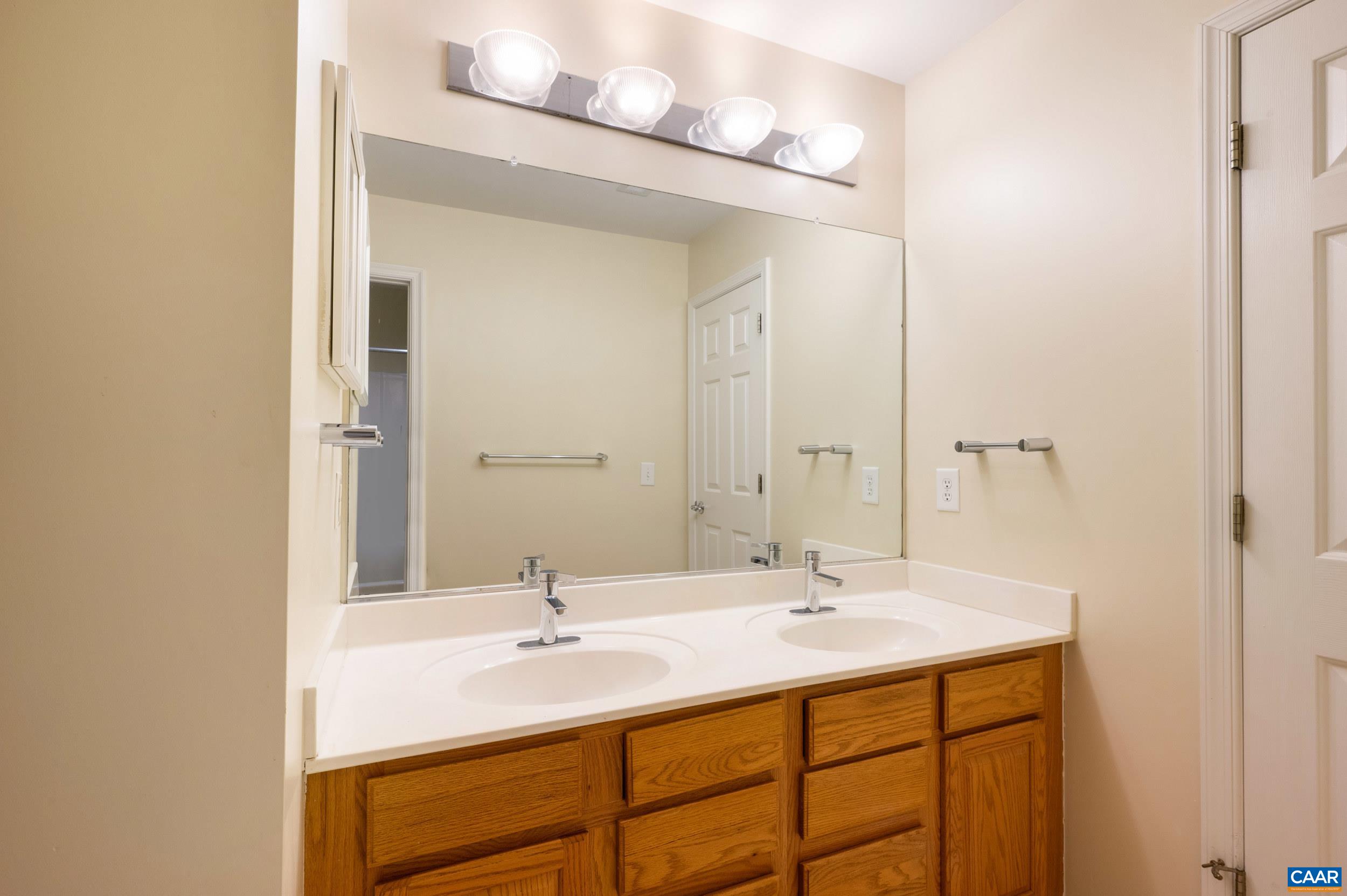 2318 RAVENSWOOD CT, CHARLOTTESVILLE, Virginia 22911, 3 Bedrooms Bedrooms, ,2 BathroomsBathrooms,Residential,2318 RAVENSWOOD CT,680447 MLS # 680447 2318 RAVENSWOOD CT, CHARLOTTESVILLE, Virginia 22911, 3 Bedrooms Bedrooms, ,2 BathroomsBathrooms,Residential,2318 RAVENSWOOD CT,680447 MLS # 680447