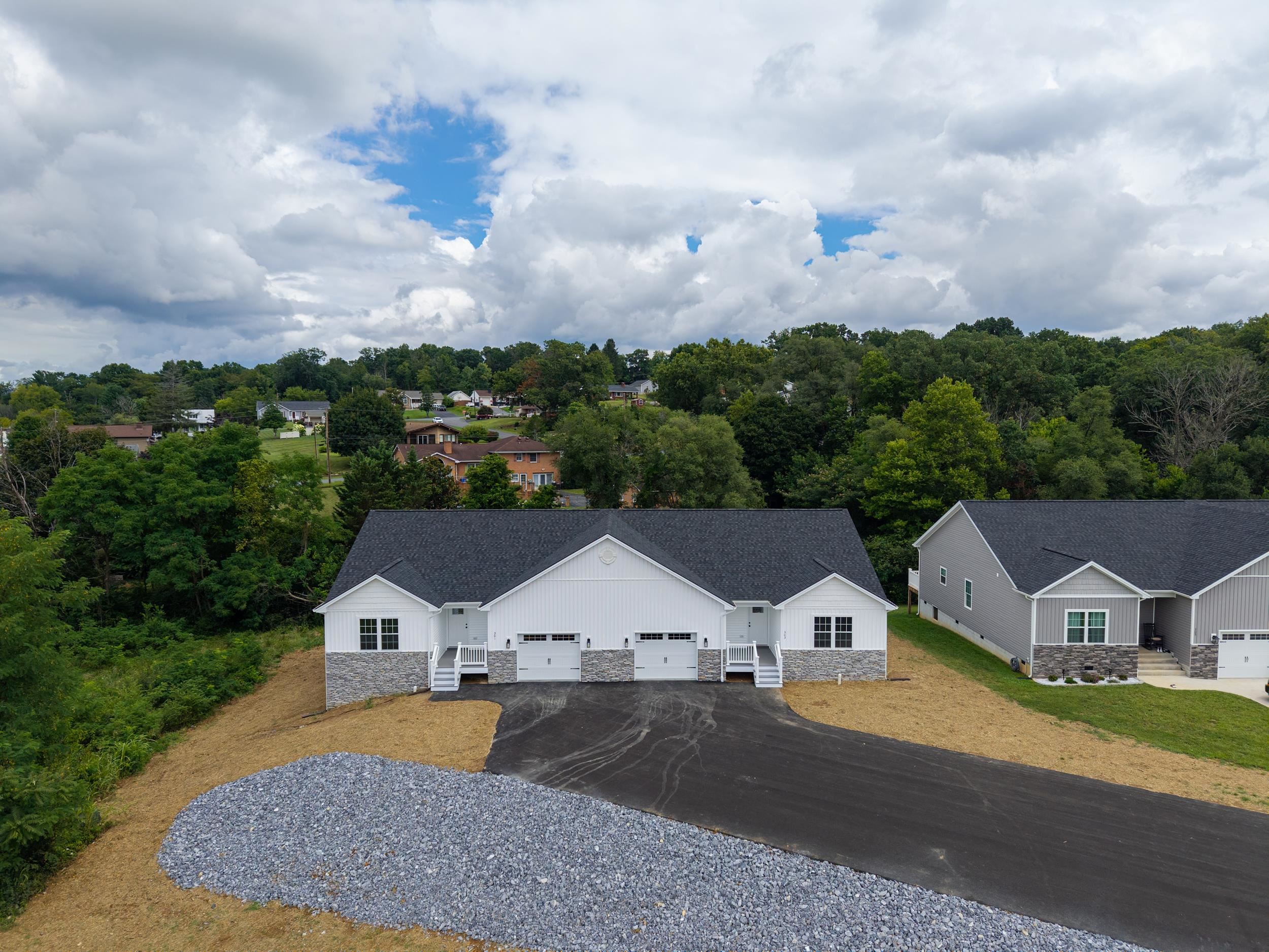 301 WILLOW OAKS DR, ELKTON, Virginia 22827, 3 Bedrooms Bedrooms, ,2 BathroomsBathrooms,Residential,301 WILLOW OAKS DR,680449 MLS # 680449 301 WILLOW OAKS DR, ELKTON, Virginia 22827, 3 Bedrooms Bedrooms, ,2 BathroomsBathrooms,Residential,301 WILLOW OAKS DR,680449 MLS # 680449