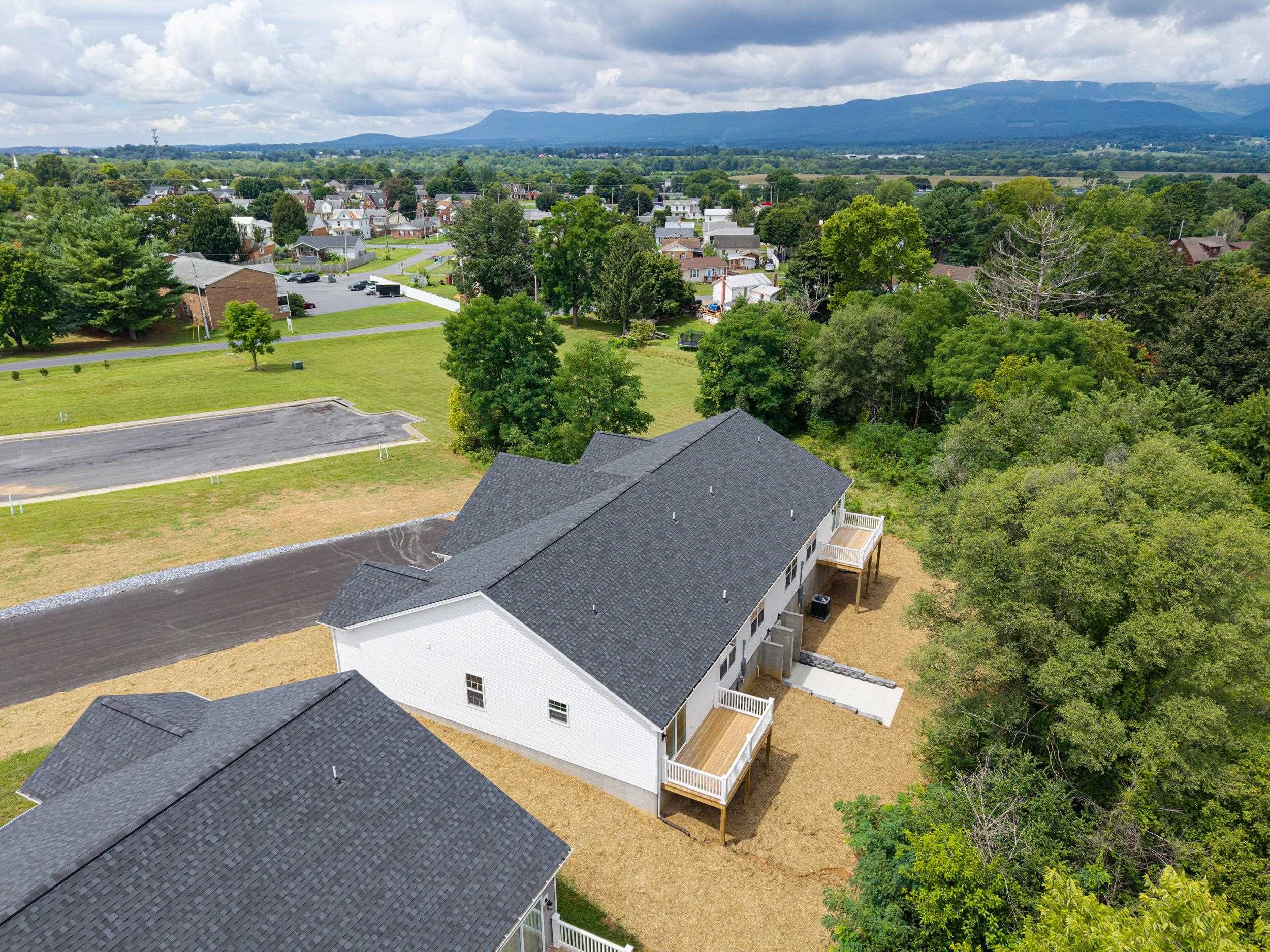 301 WILLOW OAKS DR, ELKTON, Virginia 22827, 3 Bedrooms Bedrooms, ,2 BathroomsBathrooms,Residential,301 WILLOW OAKS DR,680449 MLS # 680449 301 WILLOW OAKS DR, ELKTON, Virginia 22827, 3 Bedrooms Bedrooms, ,2 BathroomsBathrooms,Residential,301 WILLOW OAKS DR,680449 MLS # 680449
