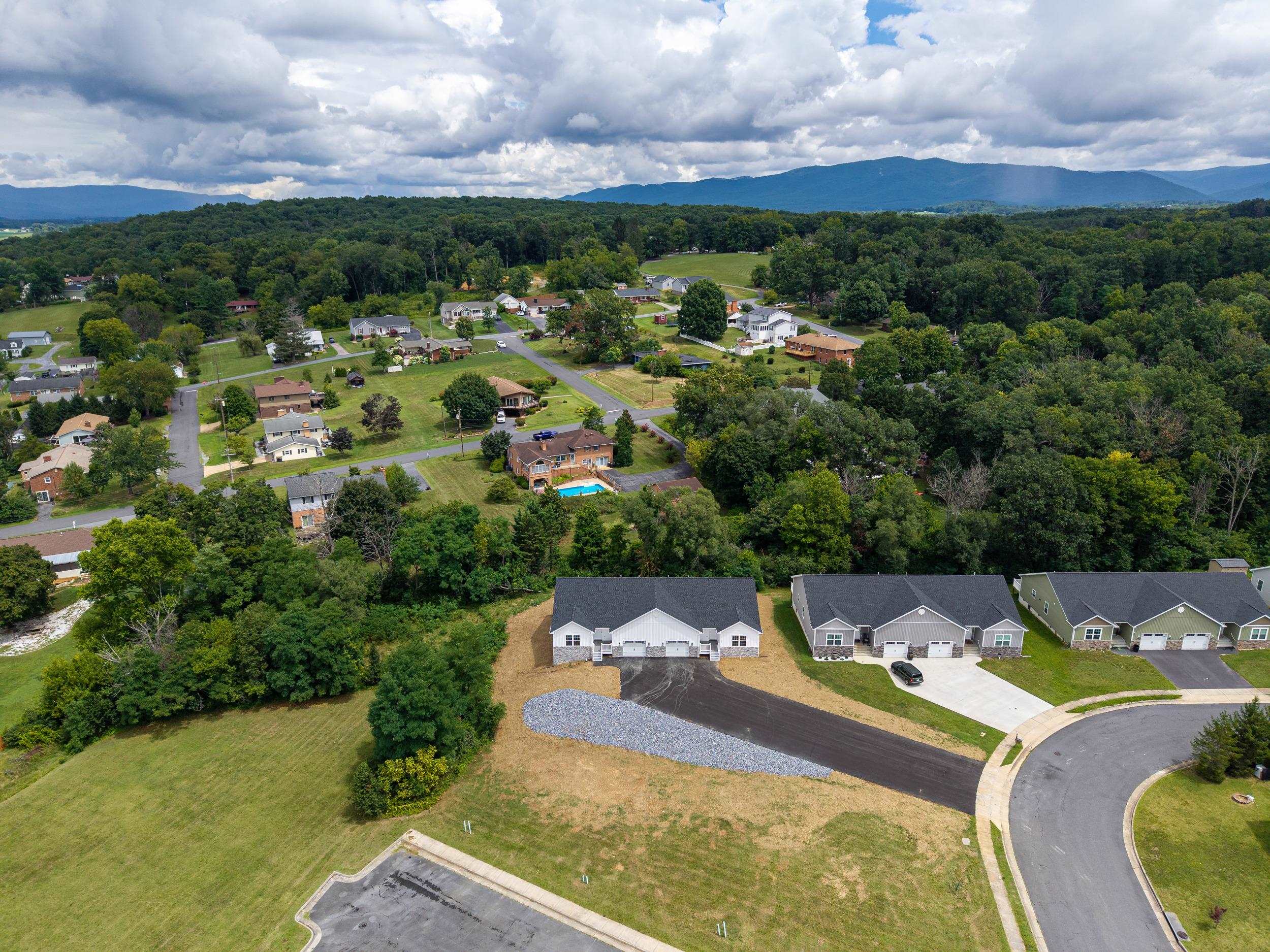 301 WILLOW OAKS DR, ELKTON, Virginia 22827, 3 Bedrooms Bedrooms, ,2 BathroomsBathrooms,Residential,301 WILLOW OAKS DR,680449 MLS # 680449 301 WILLOW OAKS DR, ELKTON, Virginia 22827, 3 Bedrooms Bedrooms, ,2 BathroomsBathrooms,Residential,301 WILLOW OAKS DR,680449 MLS # 680449