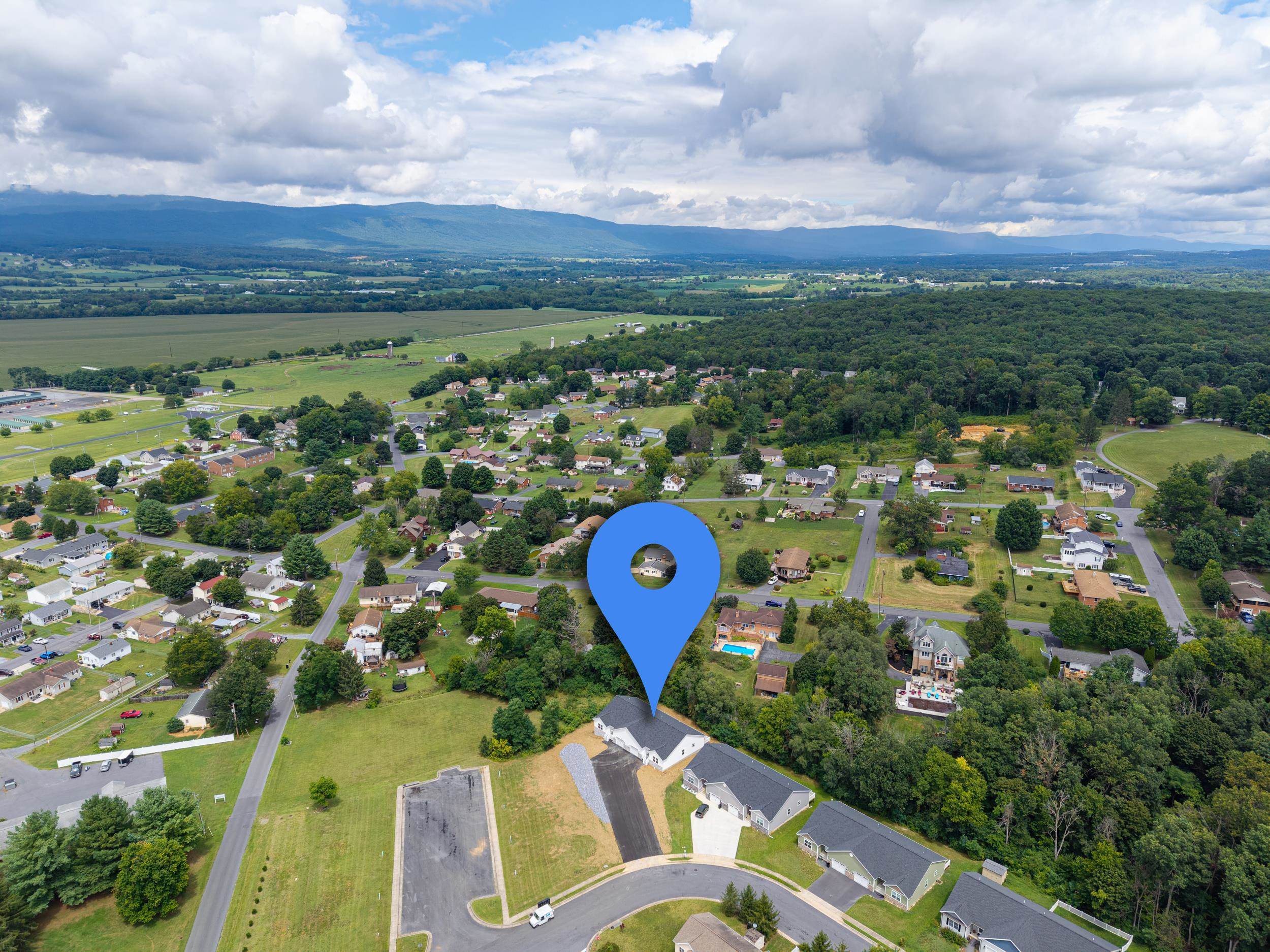 301 WILLOW OAKS DR, ELKTON, Virginia 22827, 3 Bedrooms Bedrooms, ,2 BathroomsBathrooms,Residential,301 WILLOW OAKS DR,680449 MLS # 680449 301 WILLOW OAKS DR, ELKTON, Virginia 22827, 3 Bedrooms Bedrooms, ,2 BathroomsBathrooms,Residential,301 WILLOW OAKS DR,680449 MLS # 680449