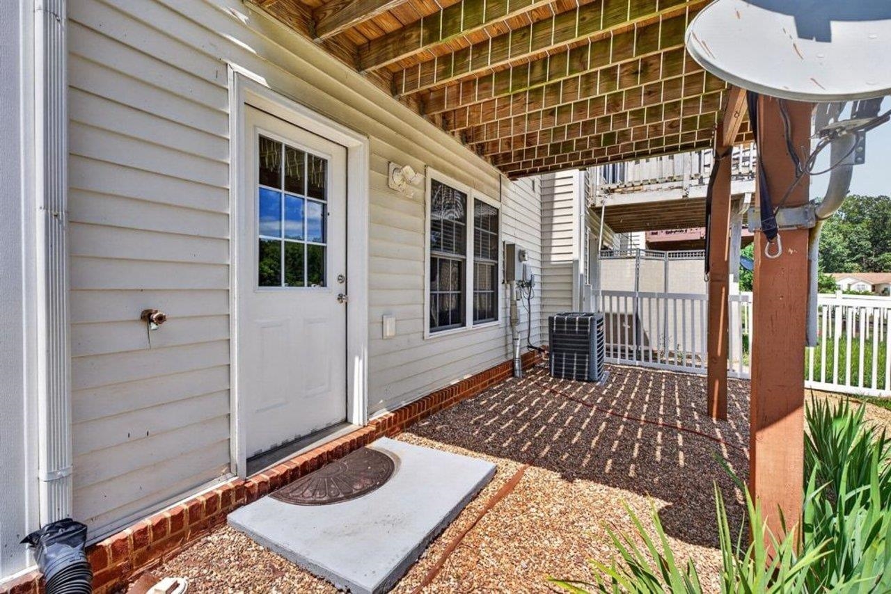 1463 FLOWING SPRING LN, ROCKINGHAM, Virginia 22801, 3 Bedrooms Bedrooms, ,2 BathroomsBathrooms,Residential,1463 FLOWING SPRING LN,680455 MLS # 680455 1463 FLOWING SPRING LN, ROCKINGHAM, Virginia 22801, 3 Bedrooms Bedrooms, ,2 BathroomsBathrooms,Residential,1463 FLOWING SPRING LN,680455 MLS # 680455