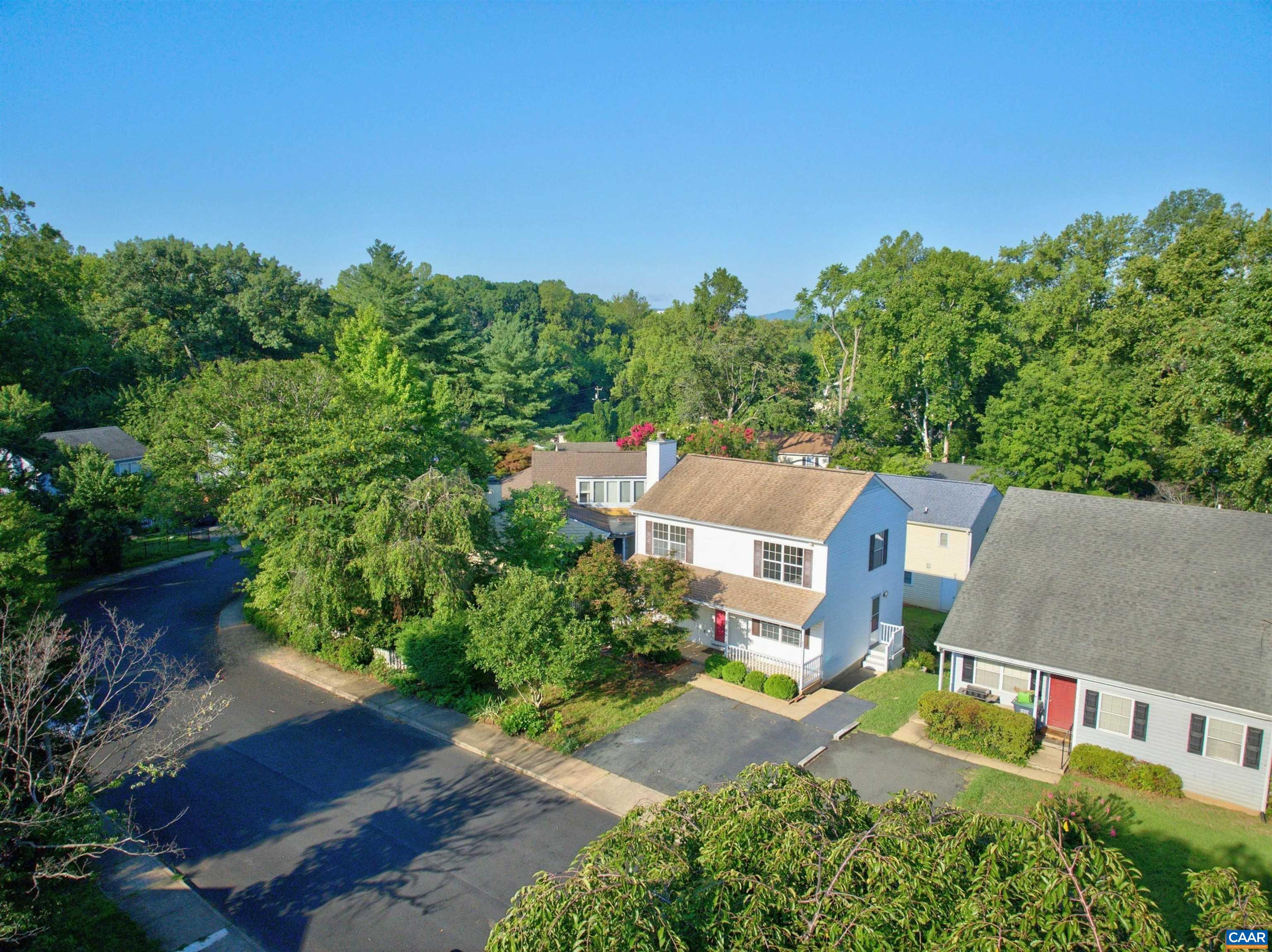 107 WESTWOOD CIR, CHARLOTTESVILLE, Virginia 22903, 3 Bedrooms Bedrooms, ,2 BathroomsBathrooms,Residential,107 WESTWOOD CIR,680458 MLS # 680458