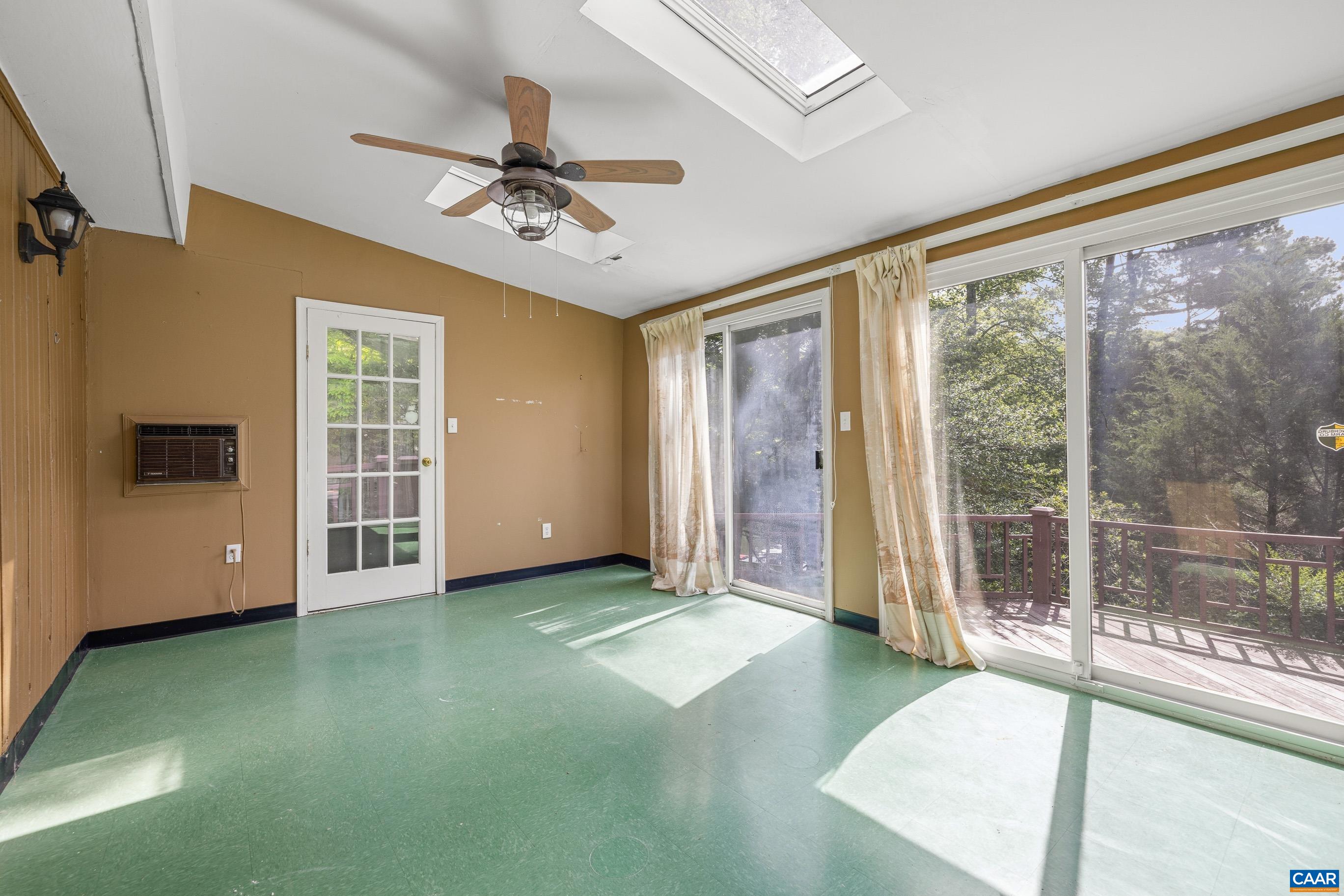 21 VINE RIDGE DR, PALMYRA, Virginia 22963, 5 Bedrooms Bedrooms, ,3 BathroomsBathrooms,Residential,21 VINE RIDGE DR,680466 MLS # 680466 21 VINE RIDGE DR, PALMYRA, Virginia 22963, 5 Bedrooms Bedrooms, ,3 BathroomsBathrooms,Residential,21 VINE RIDGE DR,680466 MLS # 680466