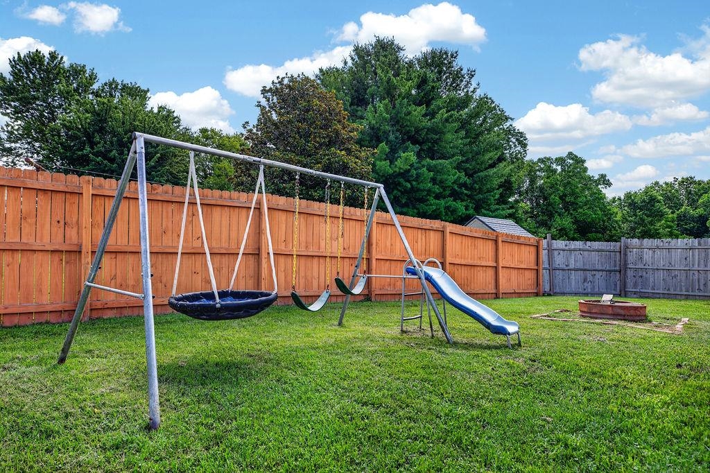 21 EASTGATE DR, VERONA, Virginia 24482, 3 Bedrooms Bedrooms, ,1 BathroomBathrooms,Residential,21 EASTGATE DR,679466 MLS # 679466 21 EASTGATE DR, VERONA, Virginia 24482, 3 Bedrooms Bedrooms, ,1 BathroomBathrooms,Residential,21 EASTGATE DR,679466 MLS # 679466