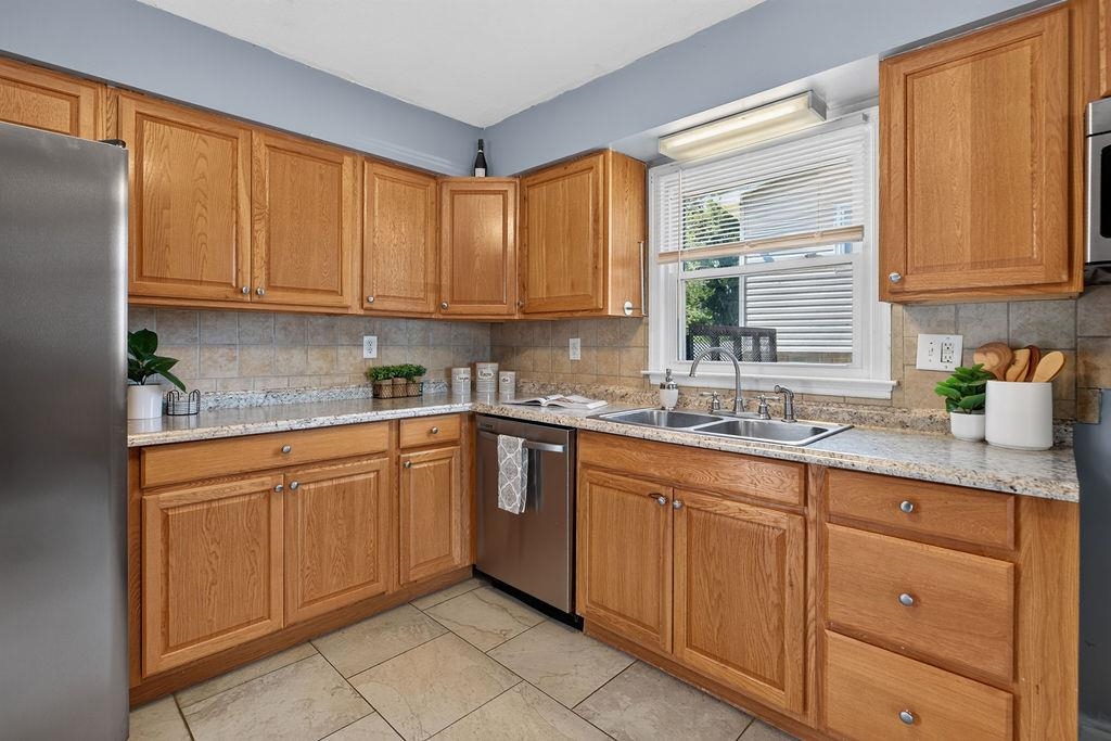 21 EASTGATE DR, VERONA, Virginia 24482, 3 Bedrooms Bedrooms, ,1 BathroomBathrooms,Residential,21 EASTGATE DR,679466 MLS # 679466 21 EASTGATE DR, VERONA, Virginia 24482, 3 Bedrooms Bedrooms, ,1 BathroomBathrooms,Residential,21 EASTGATE DR,679466 MLS # 679466
