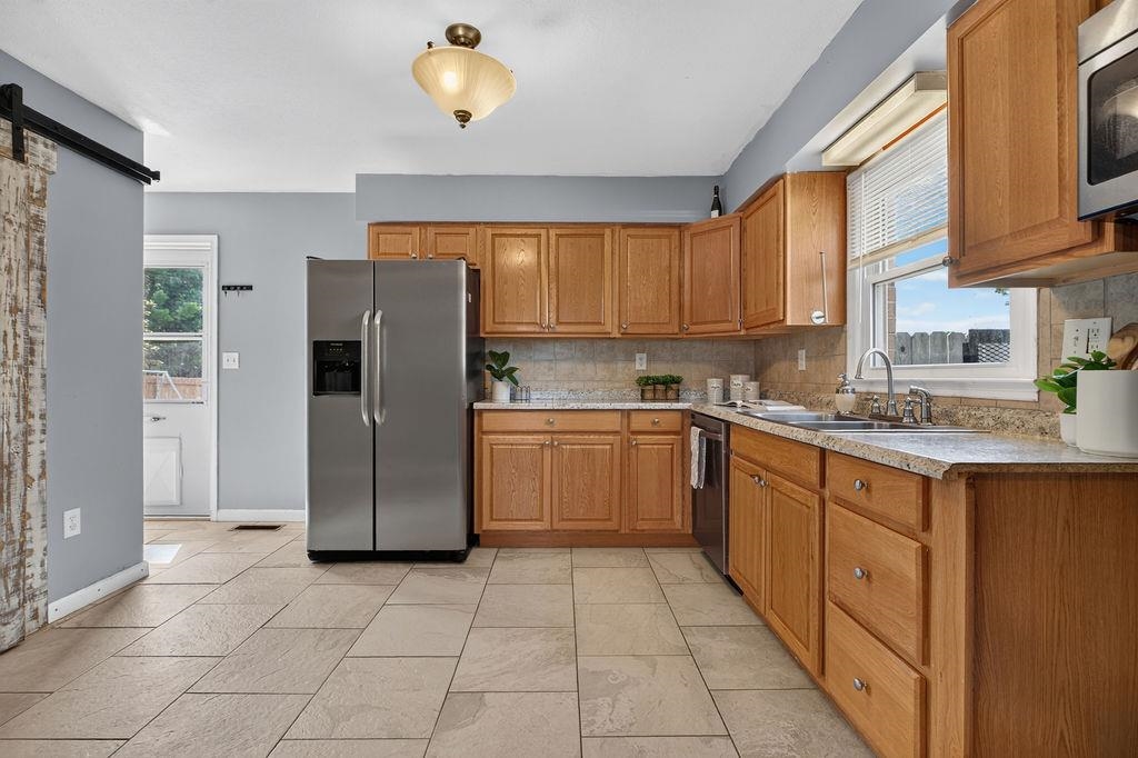 21 EASTGATE DR, VERONA, Virginia 24482, 3 Bedrooms Bedrooms, ,1 BathroomBathrooms,Residential,21 EASTGATE DR,679466 MLS # 679466 21 EASTGATE DR, VERONA, Virginia 24482, 3 Bedrooms Bedrooms, ,1 BathroomBathrooms,Residential,21 EASTGATE DR,679466 MLS # 679466