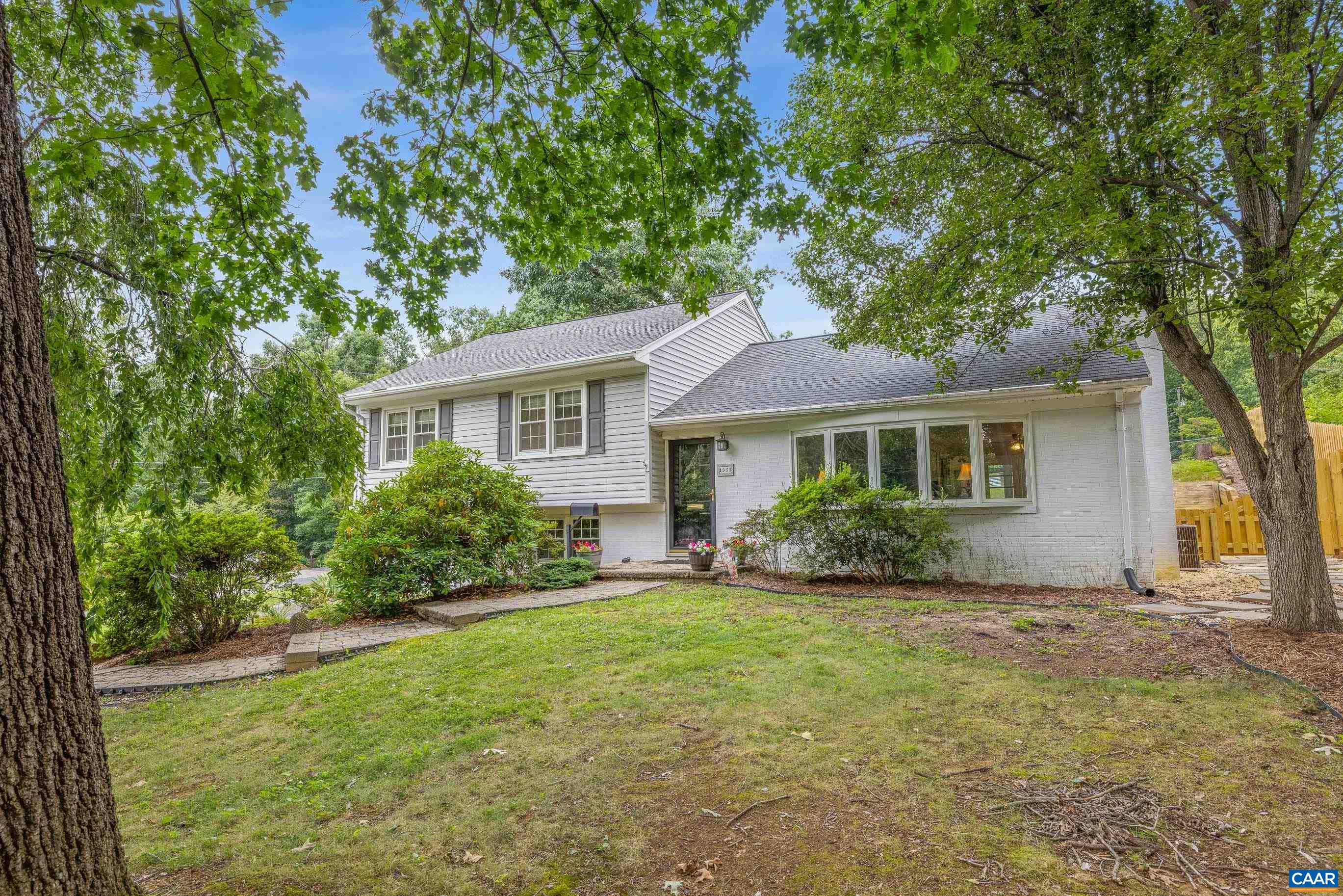 1933 FOREST DR, WAYNESBORO, Virginia 22980, 3 Bedrooms Bedrooms, ,2 BathroomsBathrooms,Residential,1933 FOREST DR,680139 MLS # 680139 1933 FOREST DR, WAYNESBORO, Virginia 22980, 3 Bedrooms Bedrooms, ,2 BathroomsBathrooms,Residential,1933 FOREST DR,680139 MLS # 680139