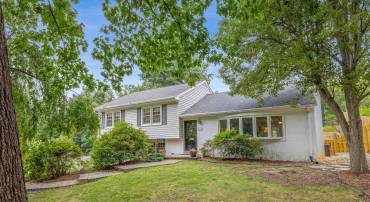 1933 FOREST DR, WAYNESBORO, Virginia 22980, 3 Bedrooms Bedrooms, ,2 BathroomsBathrooms,Residential,1933 FOREST DR,680139 MLS # 680139