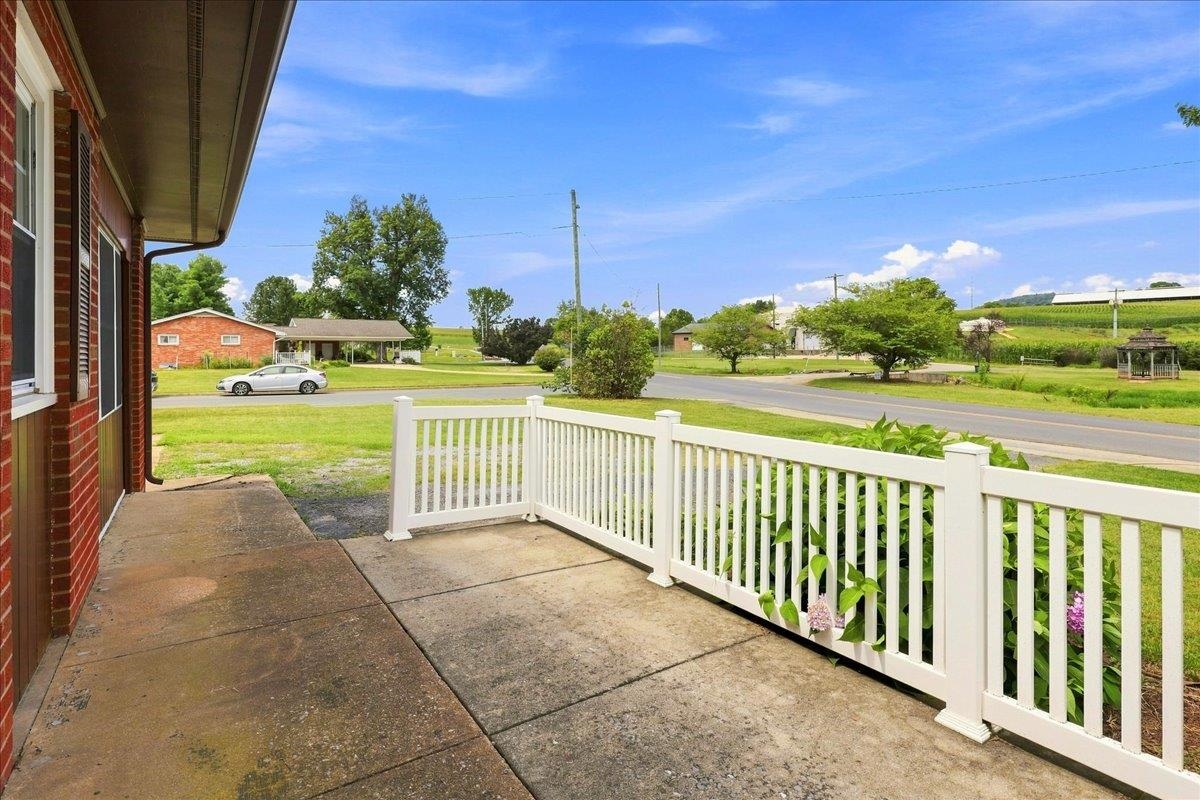 595 BOWMAN RD, DAYTON, Virginia 22821, 3 Bedrooms Bedrooms, ,1 BathroomBathrooms,Residential,595 BOWMAN RD,680473 MLS # 680473 595 BOWMAN RD, DAYTON, Virginia 22821, 3 Bedrooms Bedrooms, ,1 BathroomBathrooms,Residential,595 BOWMAN RD,680473 MLS # 680473