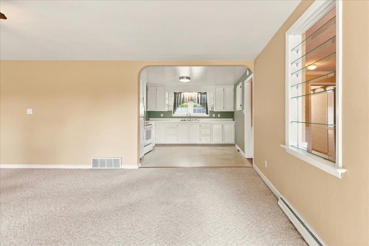 595 BOWMAN RD, DAYTON, Virginia 22821, 3 Bedrooms Bedrooms, ,1 BathroomBathrooms,Residential,595 BOWMAN RD,680473 MLS # 680473 595 BOWMAN RD, DAYTON, Virginia 22821, 3 Bedrooms Bedrooms, ,1 BathroomBathrooms,Residential,595 BOWMAN RD,680473 MLS # 680473