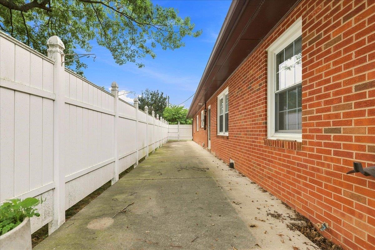 595 BOWMAN RD, DAYTON, Virginia 22821, 3 Bedrooms Bedrooms, ,1 BathroomBathrooms,Residential,595 BOWMAN RD,680473 MLS # 680473 595 BOWMAN RD, DAYTON, Virginia 22821, 3 Bedrooms Bedrooms, ,1 BathroomBathrooms,Residential,595 BOWMAN RD,680473 MLS # 680473