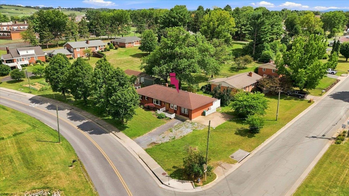 595 BOWMAN RD, DAYTON, Virginia 22821, 3 Bedrooms Bedrooms, ,1 BathroomBathrooms,Residential,595 BOWMAN RD,680473 MLS # 680473 595 BOWMAN RD, DAYTON, Virginia 22821, 3 Bedrooms Bedrooms, ,1 BathroomBathrooms,Residential,595 BOWMAN RD,680473 MLS # 680473