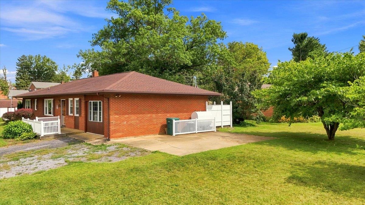 595 BOWMAN RD, DAYTON, Virginia 22821, 3 Bedrooms Bedrooms, ,1 BathroomBathrooms,Residential,595 BOWMAN RD,680473 MLS # 680473 595 BOWMAN RD, DAYTON, Virginia 22821, 3 Bedrooms Bedrooms, ,1 BathroomBathrooms,Residential,595 BOWMAN RD,680473 MLS # 680473