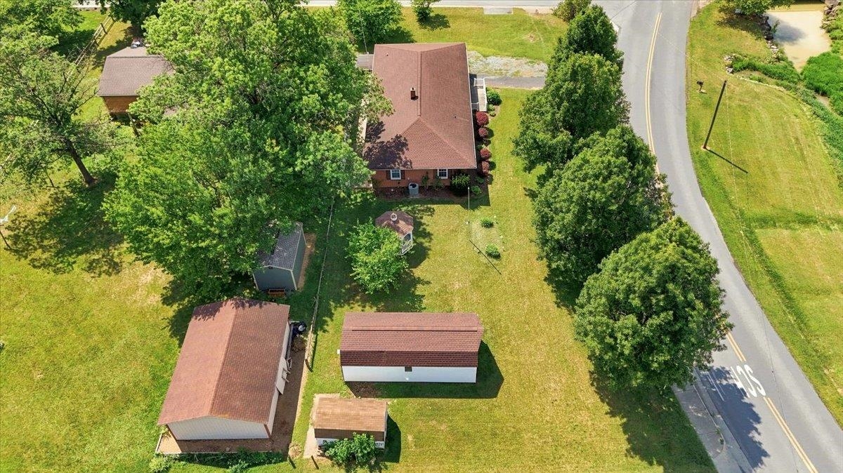 595 BOWMAN RD, DAYTON, Virginia 22821, 3 Bedrooms Bedrooms, ,1 BathroomBathrooms,Residential,595 BOWMAN RD,680473 MLS # 680473 595 BOWMAN RD, DAYTON, Virginia 22821, 3 Bedrooms Bedrooms, ,1 BathroomBathrooms,Residential,595 BOWMAN RD,680473 MLS # 680473