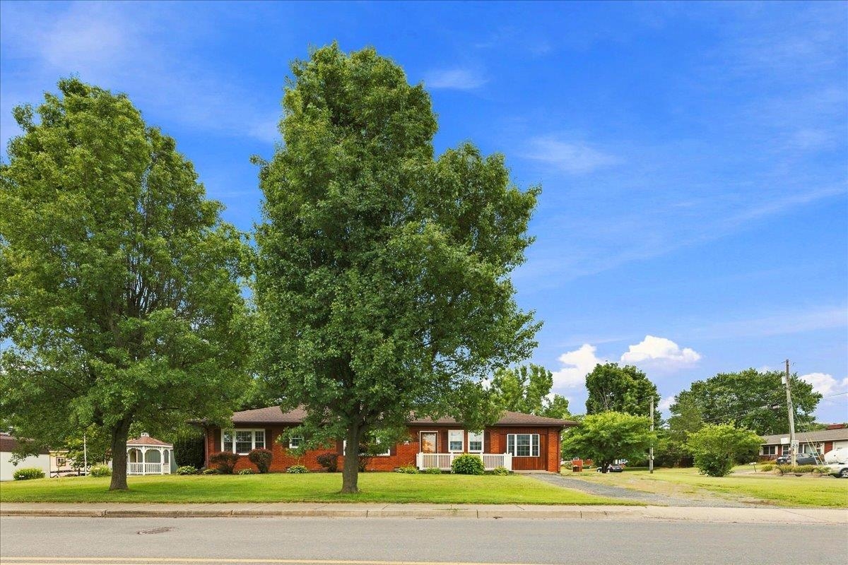 595 BOWMAN RD, DAYTON, Virginia 22821, 3 Bedrooms Bedrooms, ,1 BathroomBathrooms,Residential,595 BOWMAN RD,680473 MLS # 680473 595 BOWMAN RD, DAYTON, Virginia 22821, 3 Bedrooms Bedrooms, ,1 BathroomBathrooms,Residential,595 BOWMAN RD,680473 MLS # 680473