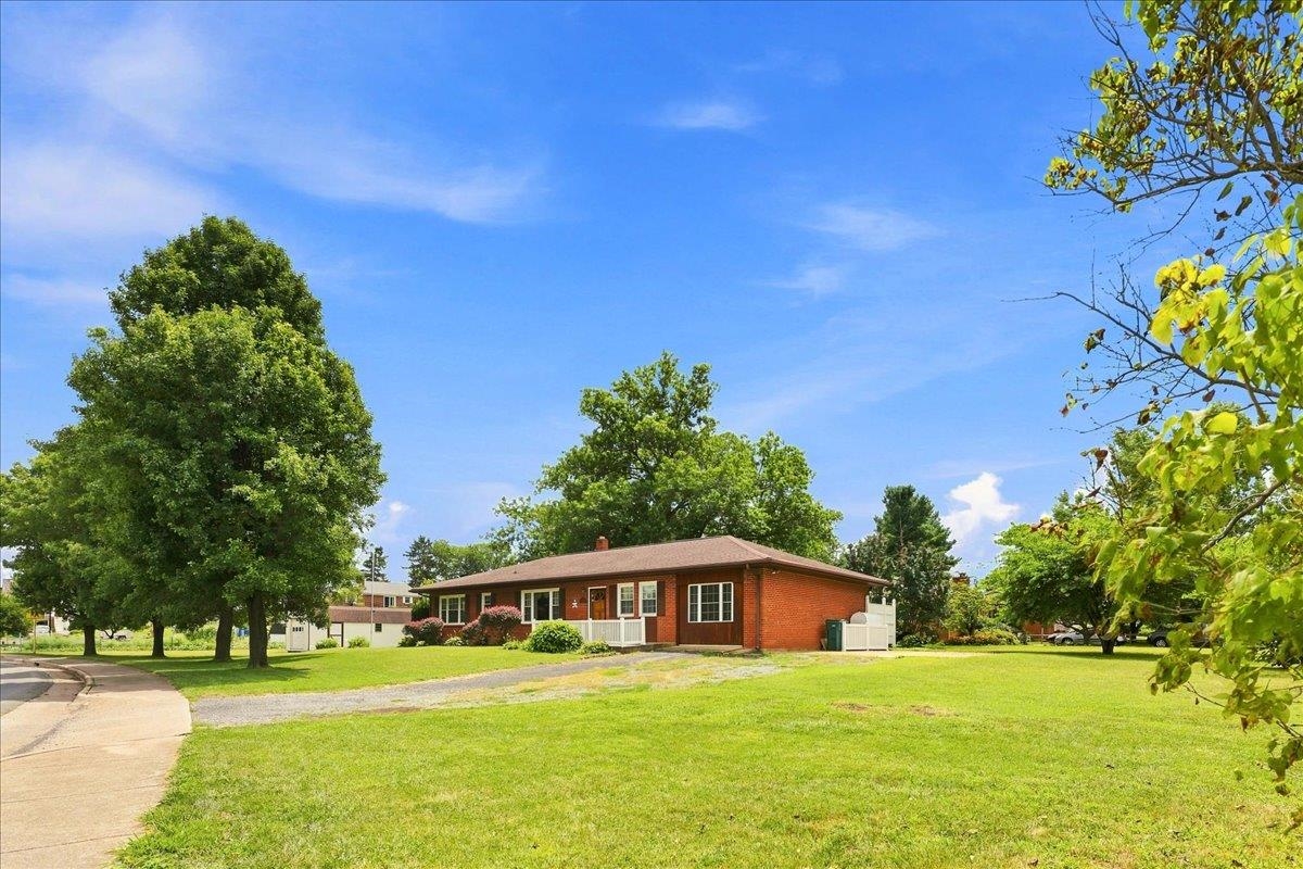 595 BOWMAN RD, DAYTON, Virginia 22821, 3 Bedrooms Bedrooms, ,1 BathroomBathrooms,Residential,595 BOWMAN RD,680473 MLS # 680473 595 BOWMAN RD, DAYTON, Virginia 22821, 3 Bedrooms Bedrooms, ,1 BathroomBathrooms,Residential,595 BOWMAN RD,680473 MLS # 680473