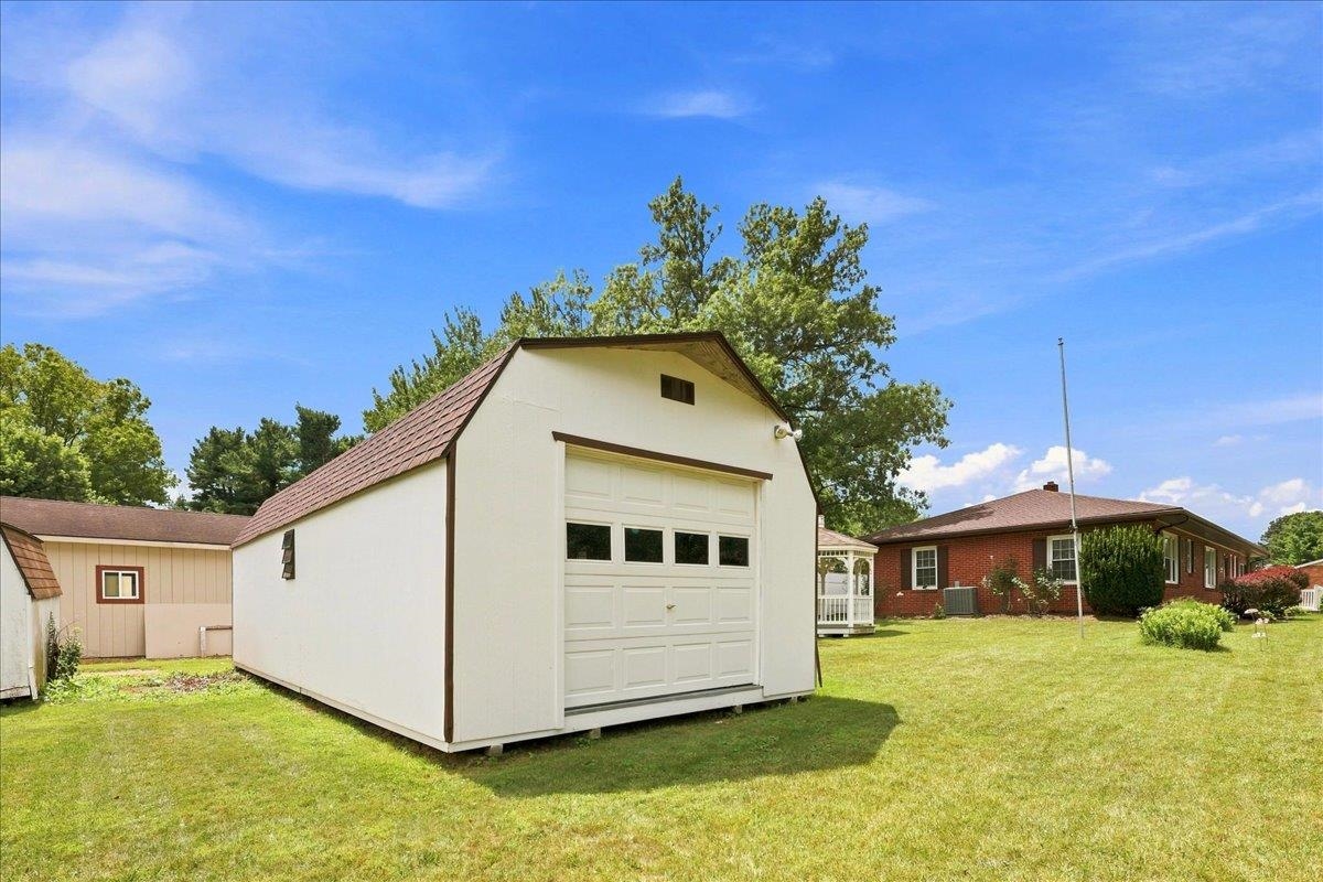 595 BOWMAN RD, DAYTON, Virginia 22821, 3 Bedrooms Bedrooms, ,1 BathroomBathrooms,Residential,595 BOWMAN RD,680473 MLS # 680473 595 BOWMAN RD, DAYTON, Virginia 22821, 3 Bedrooms Bedrooms, ,1 BathroomBathrooms,Residential,595 BOWMAN RD,680473 MLS # 680473