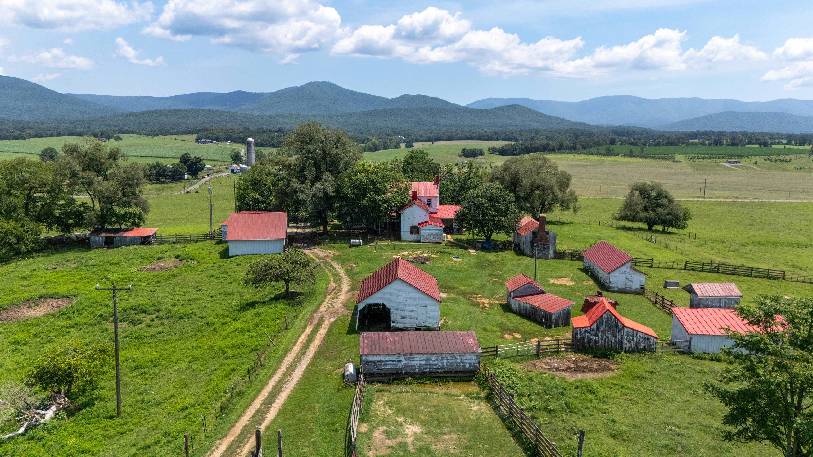 4381 US HWY 340, LURAY, Virginia 22835, 5 Bedrooms Bedrooms, ,2 BathroomsBathrooms,Residential,4381 US HWY 340,680475 MLS # 680475 4381 US HWY 340, LURAY, Virginia 22835, 5 Bedrooms Bedrooms, ,2 BathroomsBathrooms,Residential,4381 US HWY 340,680475 MLS # 680475