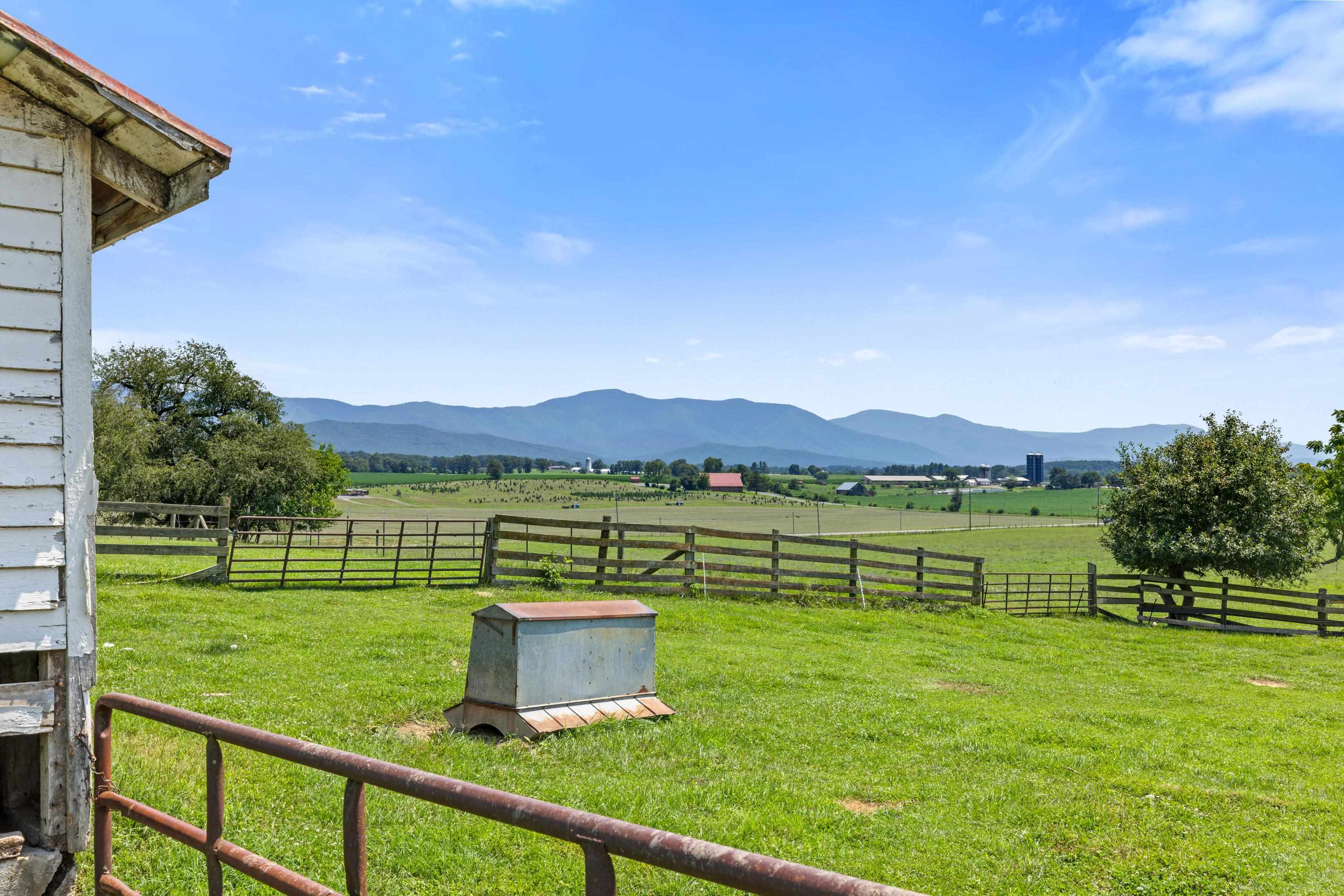4381 US HWY 340, LURAY, Virginia 22835, 5 Bedrooms Bedrooms, ,2 BathroomsBathrooms,Residential,4381 US HWY 340,680475 MLS # 680475 4381 US HWY 340, LURAY, Virginia 22835, 5 Bedrooms Bedrooms, ,2 BathroomsBathrooms,Residential,4381 US HWY 340,680475 MLS # 680475